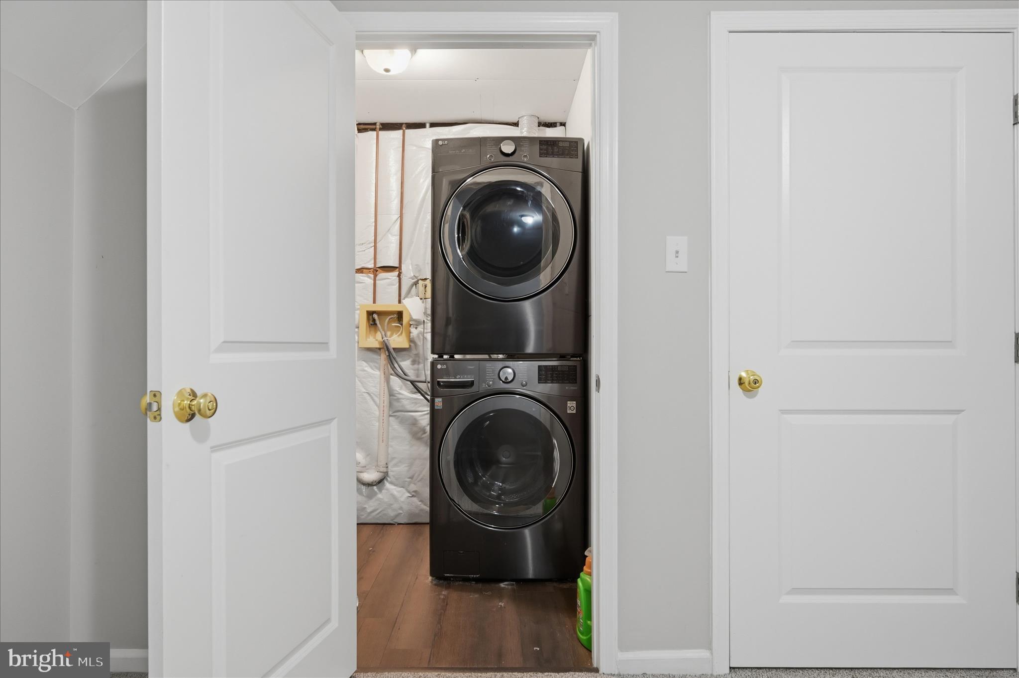 LAKE HOLIDAY ESTATES - Residential