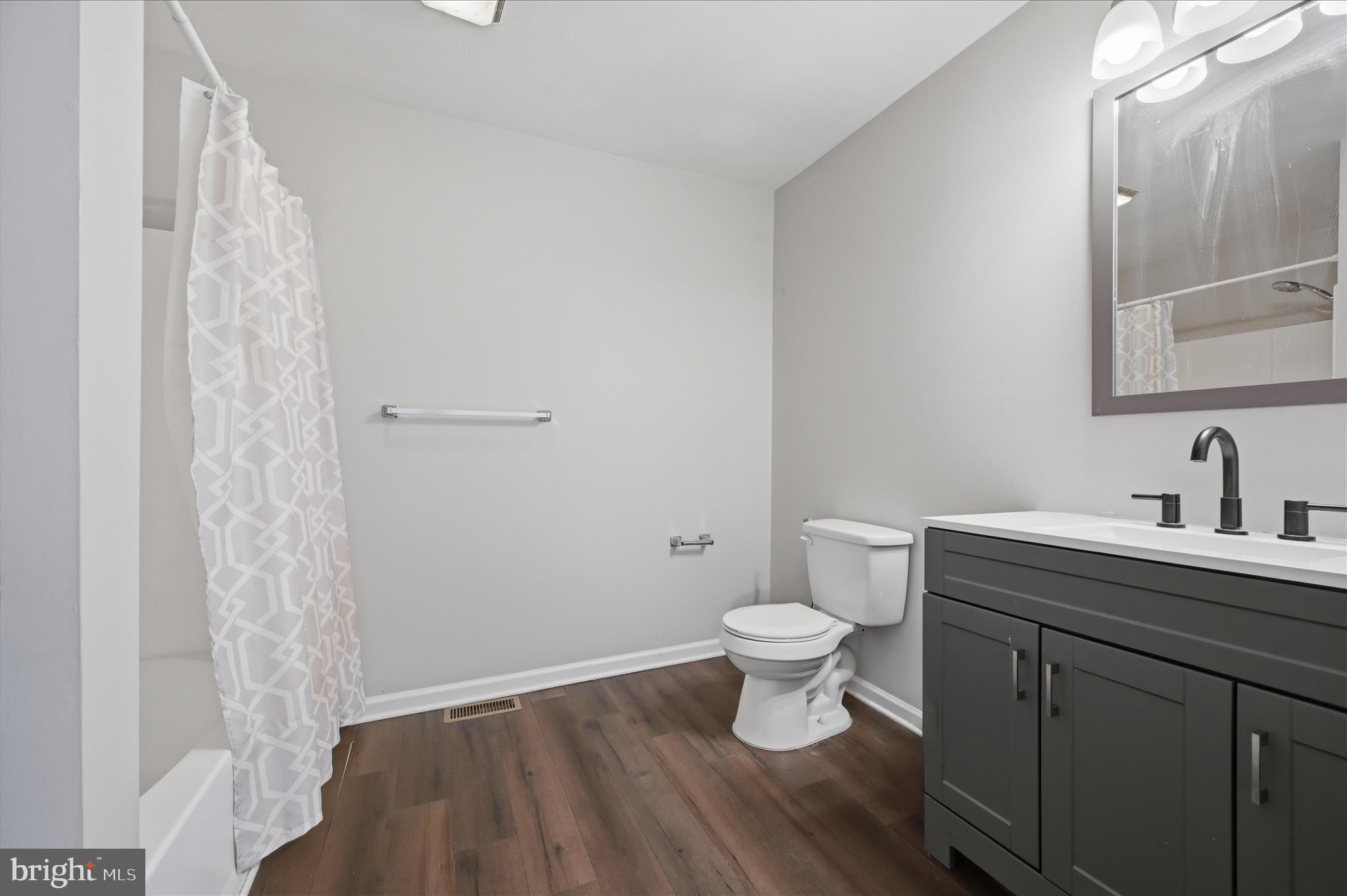 LAKE HOLIDAY ESTATES - Residential