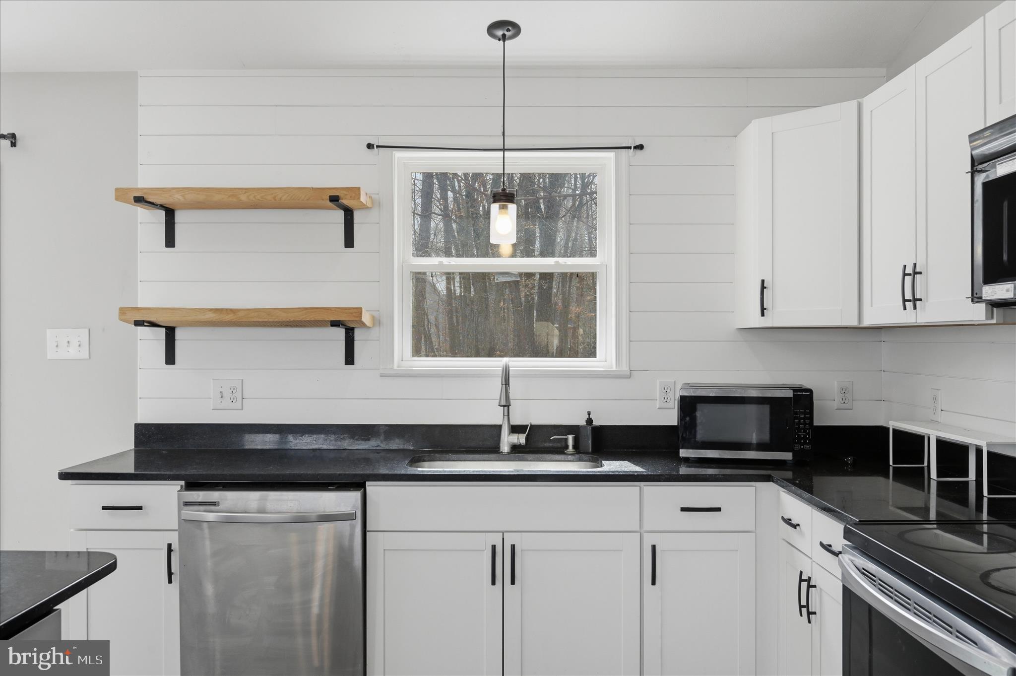 LAKE HOLIDAY ESTATES - Residential