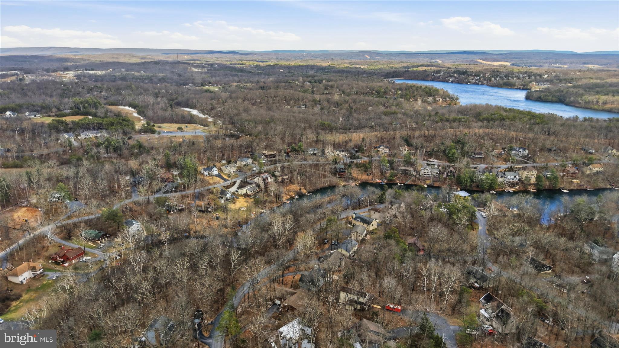 LAKE HOLIDAY ESTATES - Residential