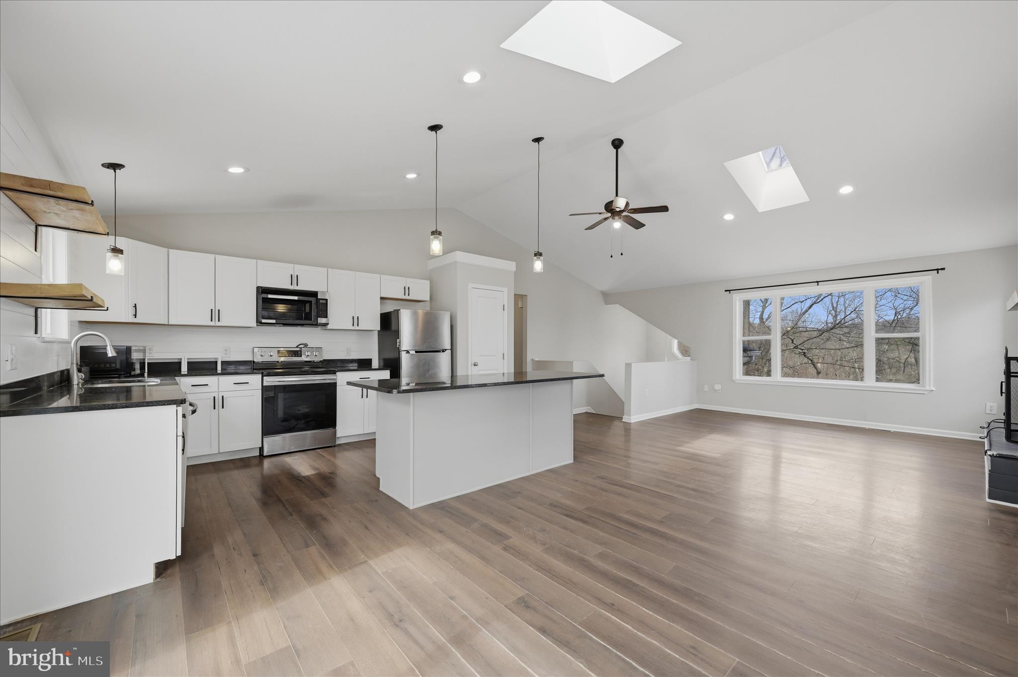 LAKE HOLIDAY ESTATES - Residential