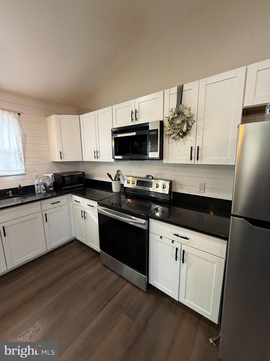 LAKE HOLIDAY ESTATES - Residential