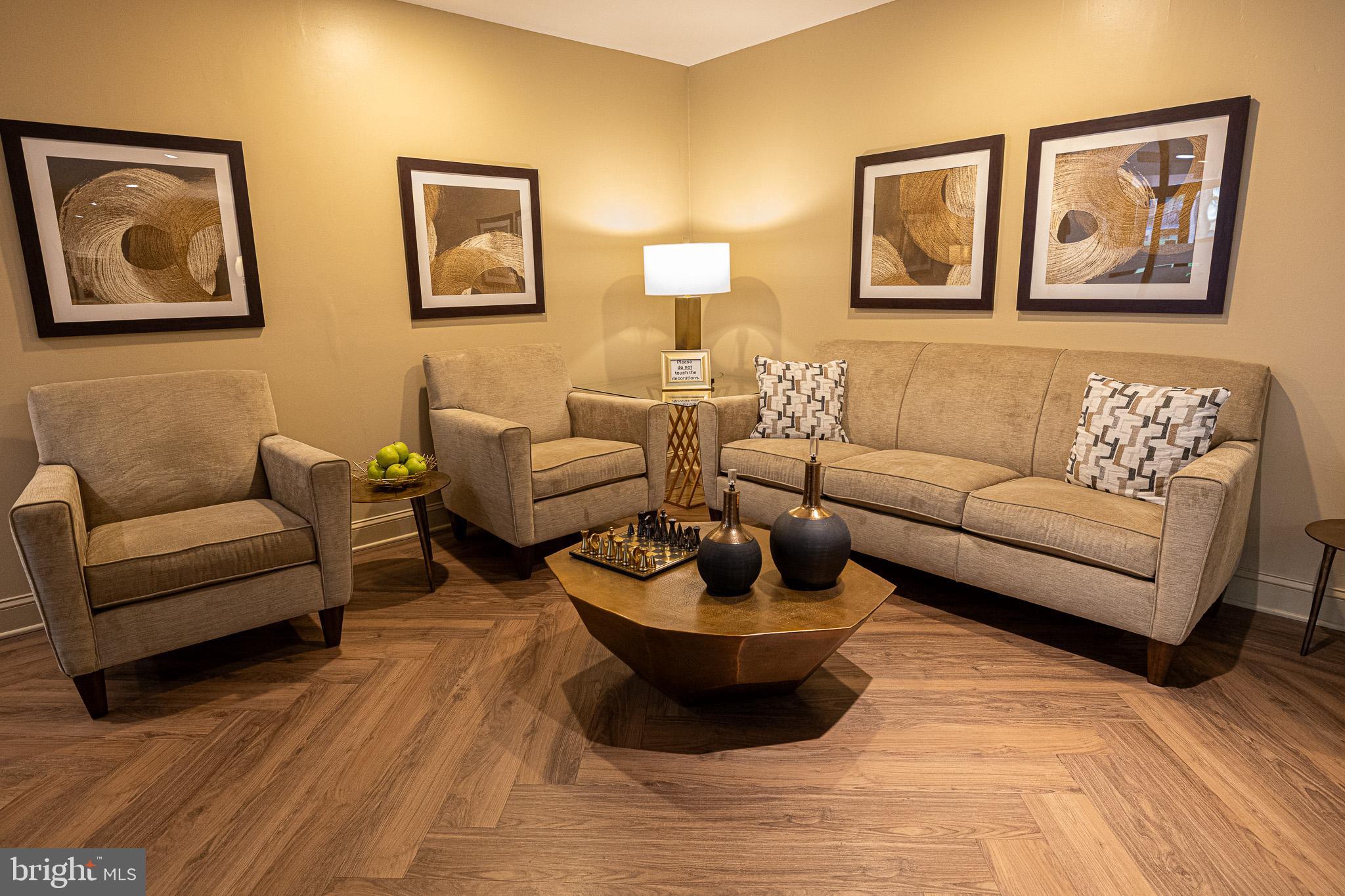 HILL HOUSE - Residential