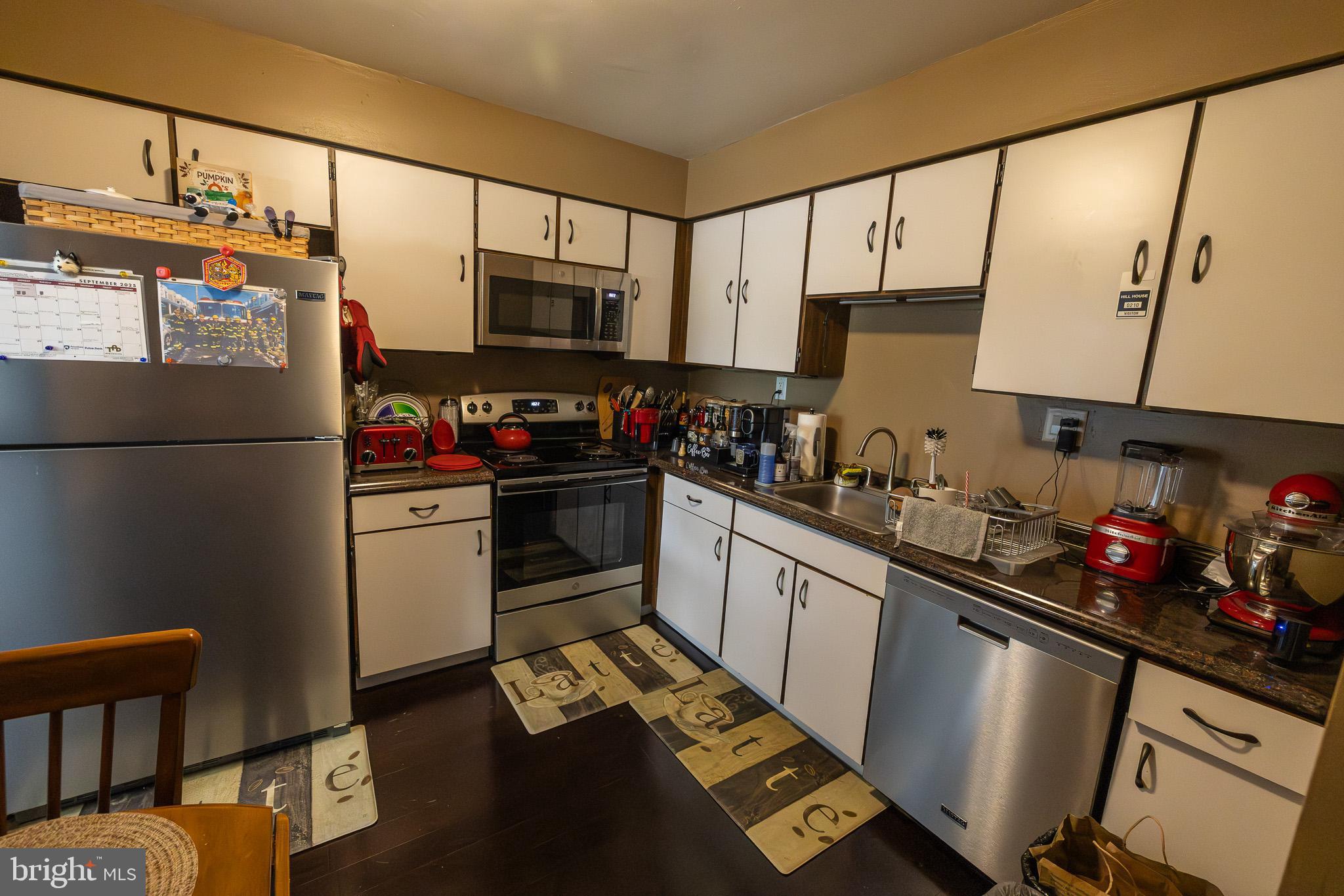 HILL HOUSE - Residential