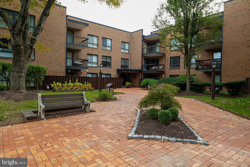 Photo of 1680 Huntingdon Pike #210, HUNTINGDON VALLEY, PA 19006 (MLS # PAMC2156788)