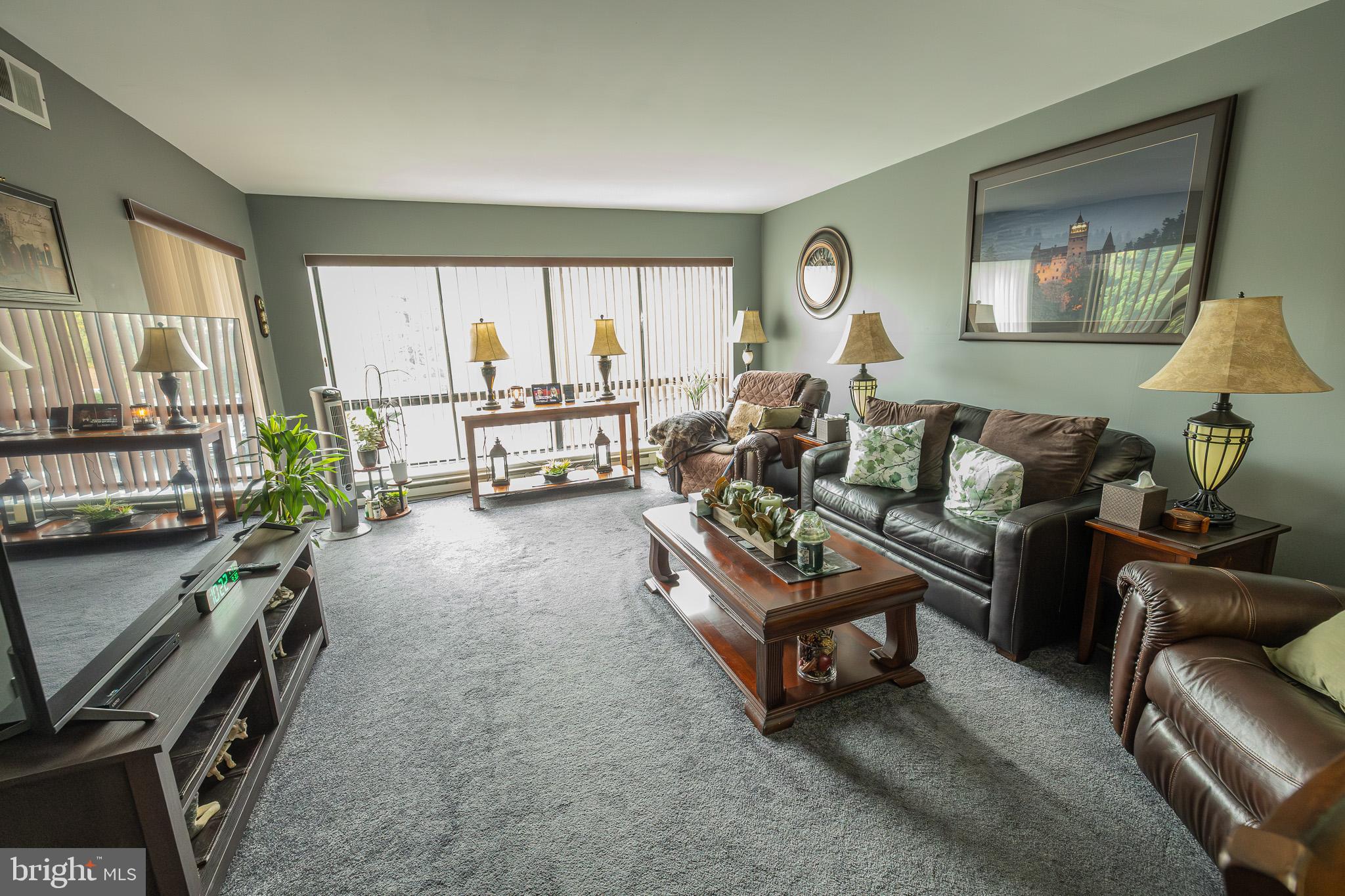 HILL HOUSE - Residential