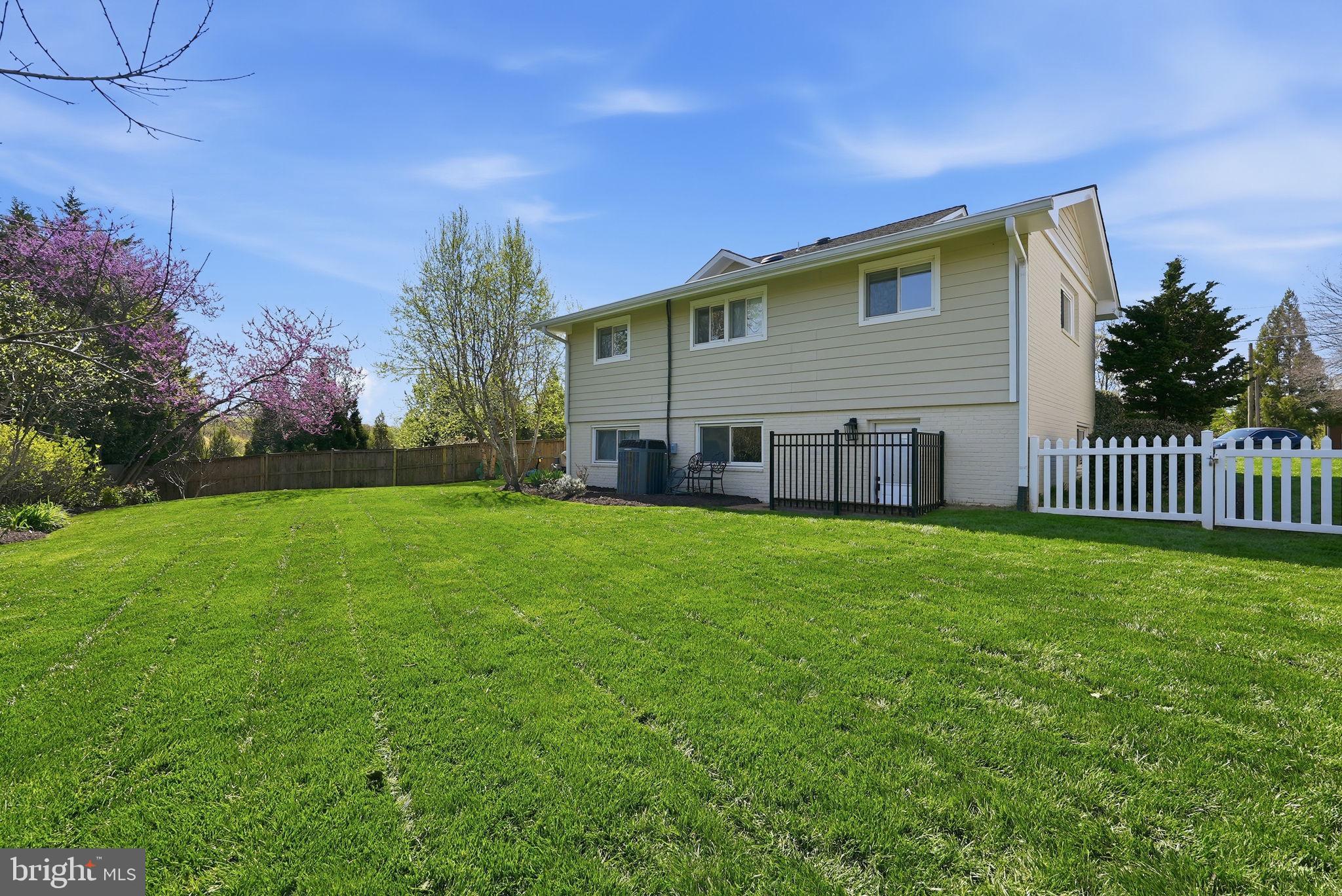 3605 N UPLAND STREET