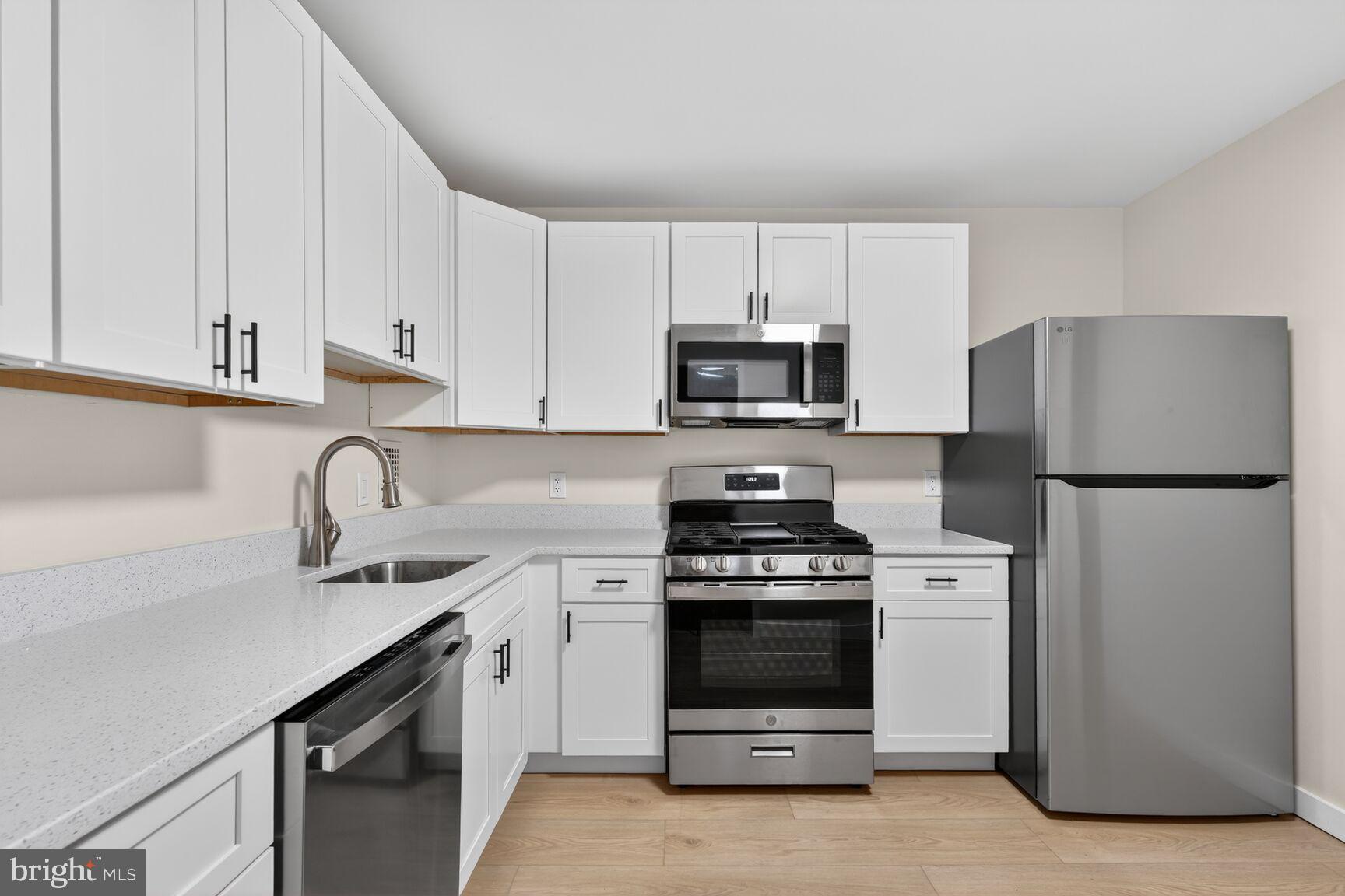 FOREST HILLS - Residential