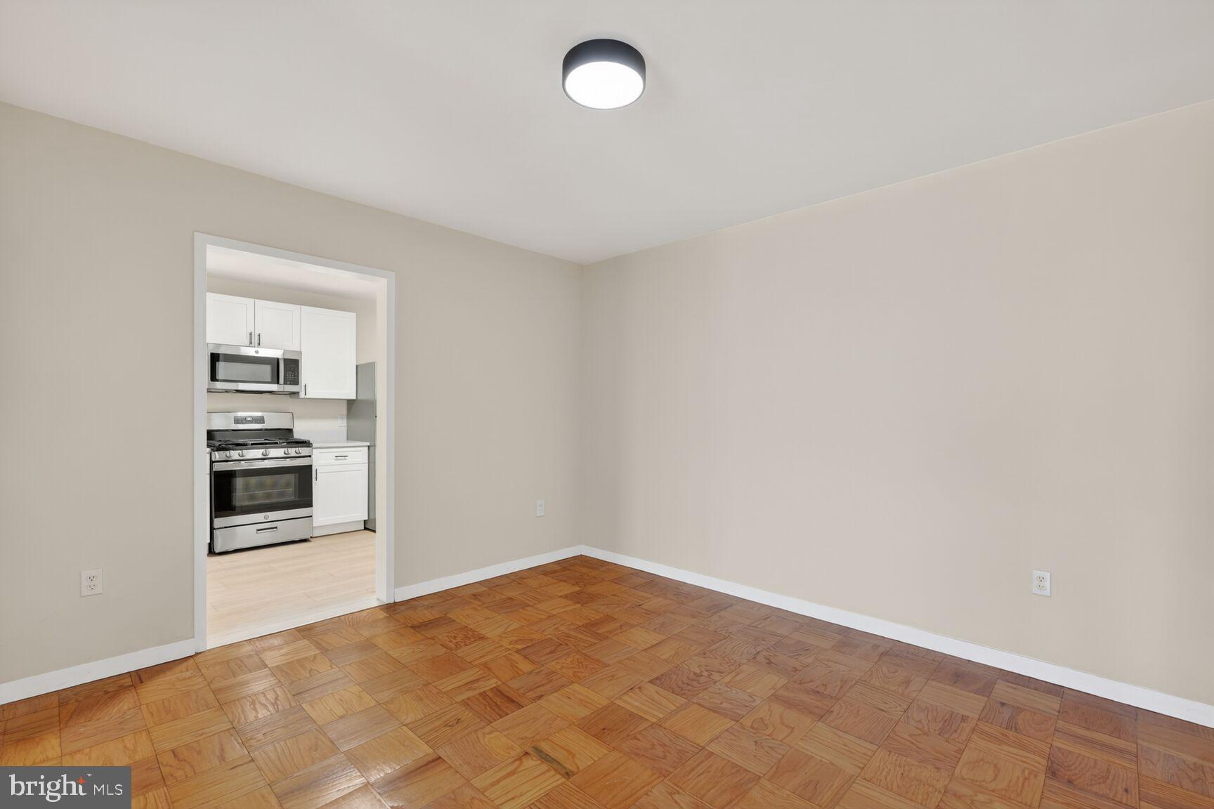 3001 VEAZEY TERR NW 1008