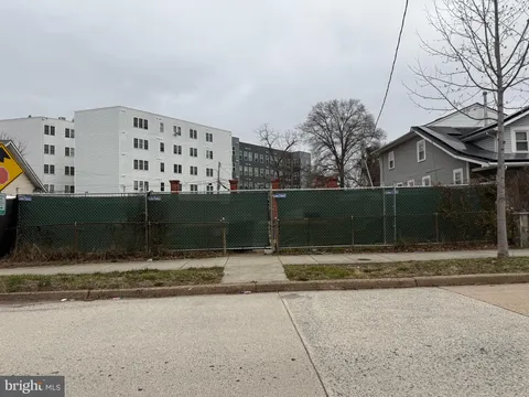 MLS: DCDC2187560