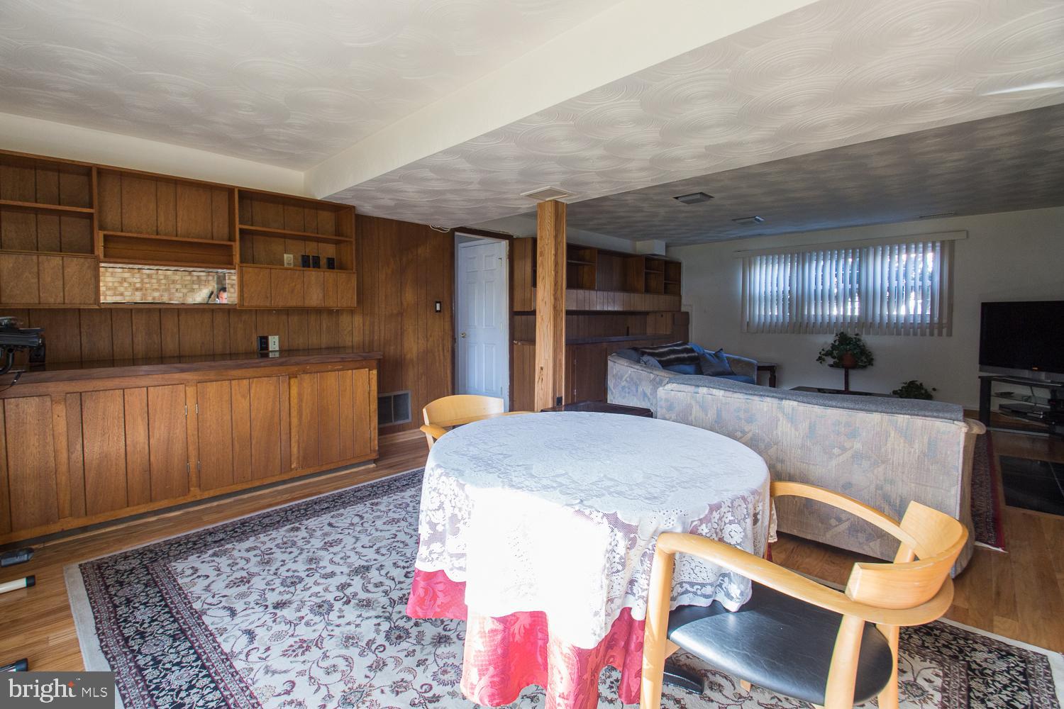 HIDEAWAY PARK - Residential Lease