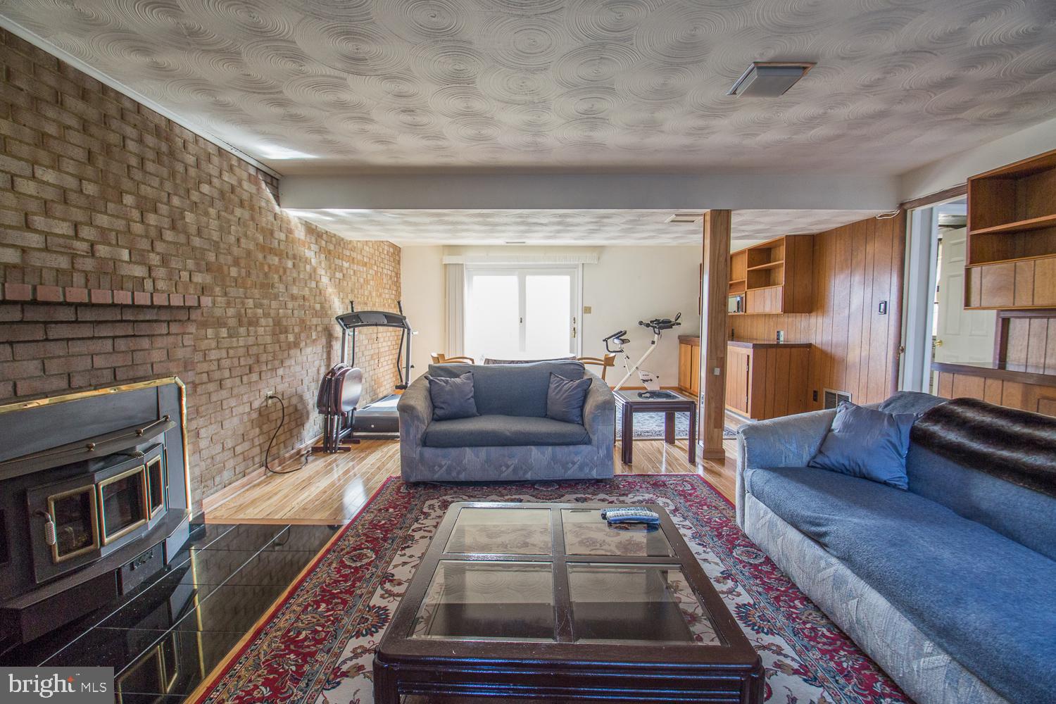 HIDEAWAY PARK - Residential Lease