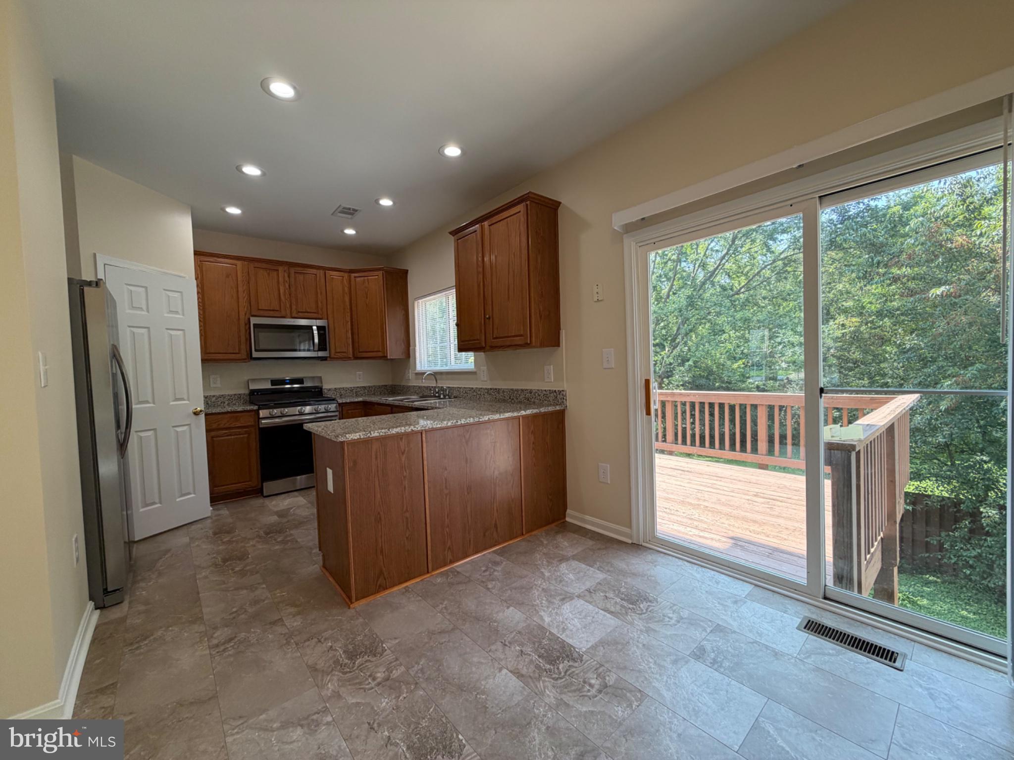 359 SNYDER LANE