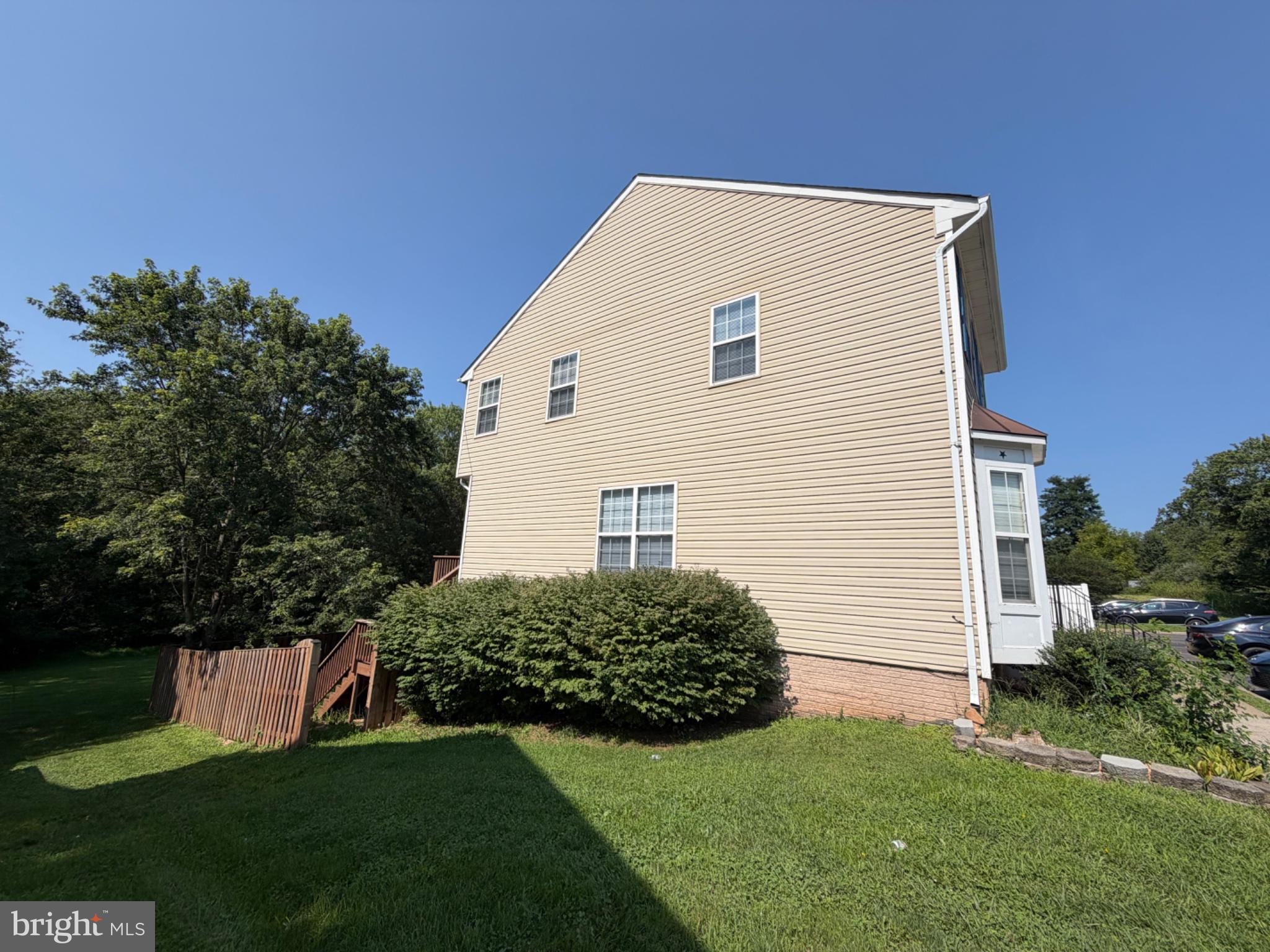 359 SNYDER LANE