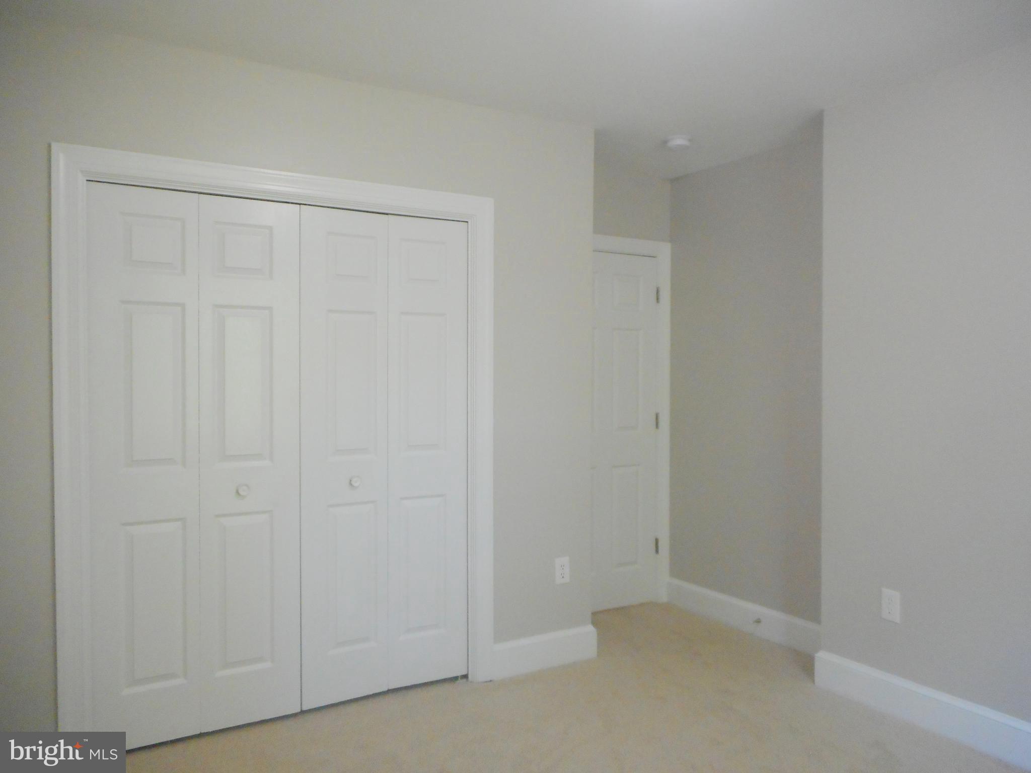 ST CHARLES HAMPSHIRE - Residential