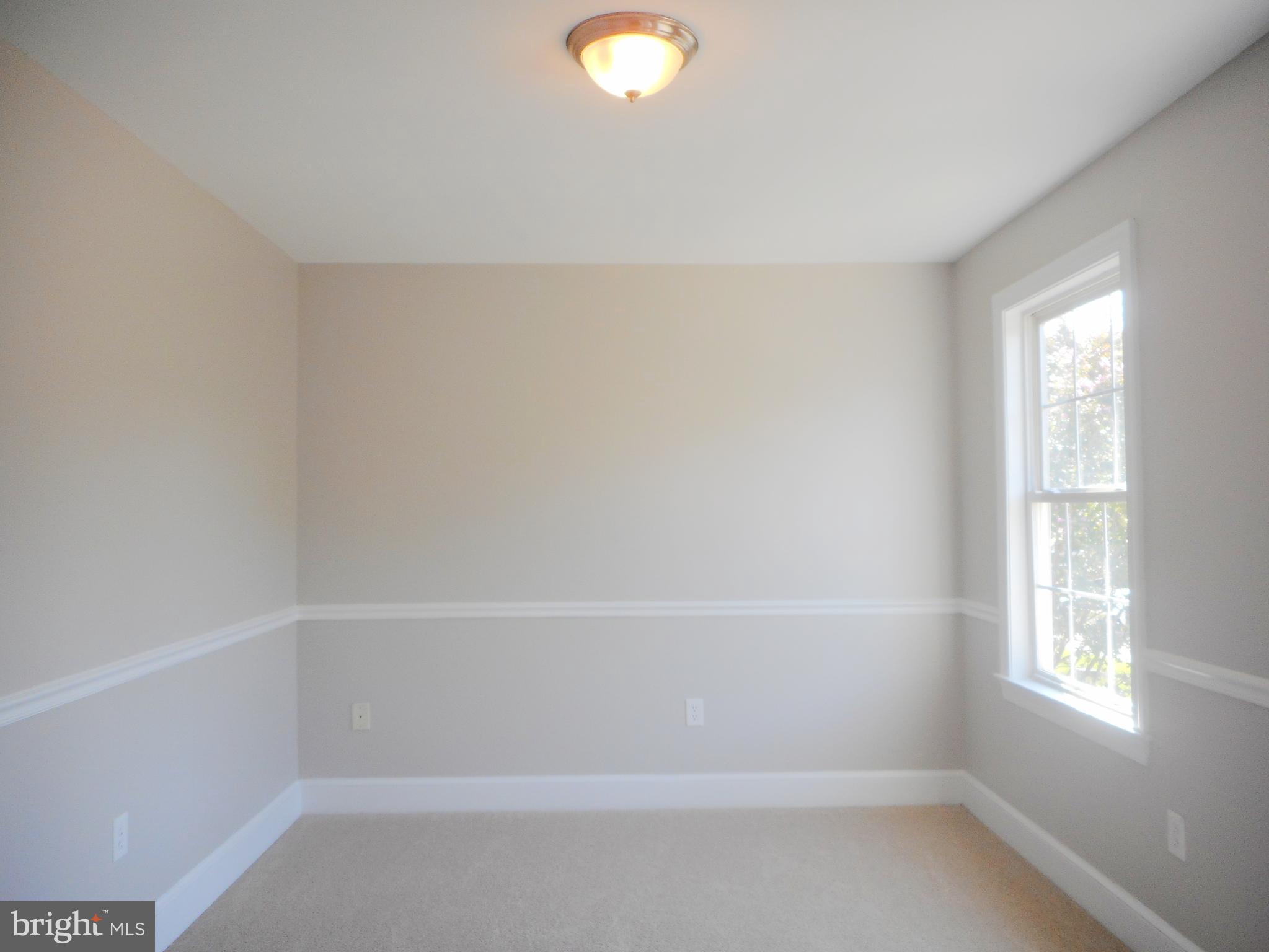 ST CHARLES HAMPSHIRE - Residential