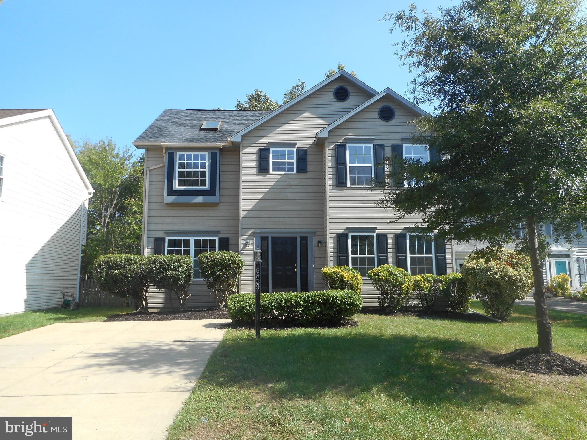 ST CHARLES HAMPSHIRE - Residential