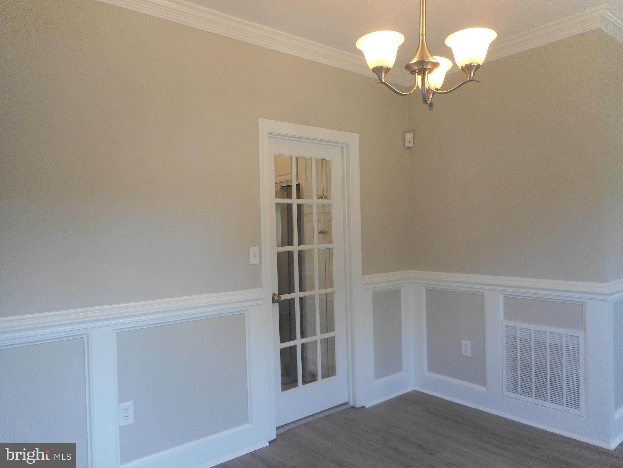 ST CHARLES HAMPSHIRE - Residential