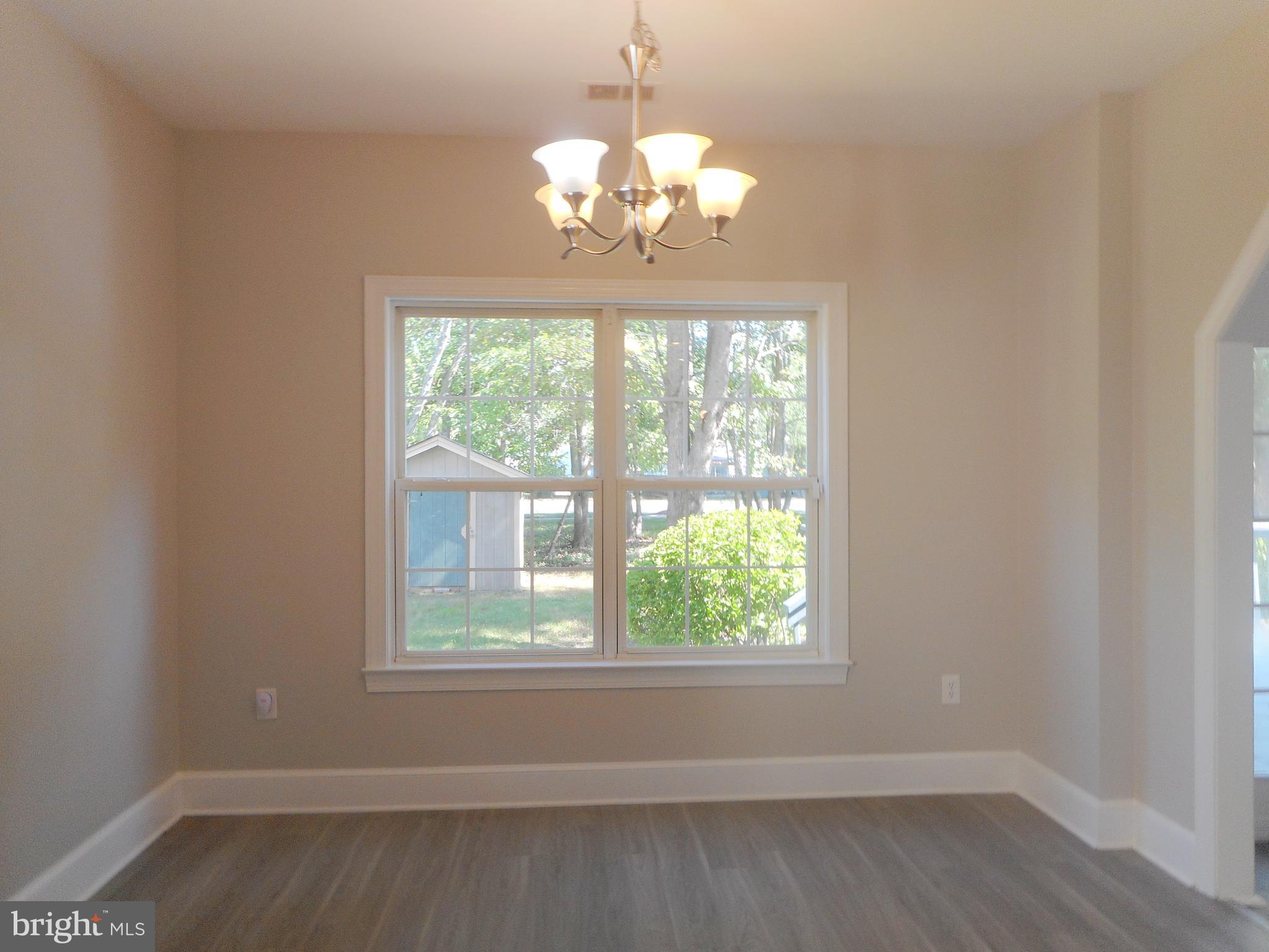 ST CHARLES HAMPSHIRE - Residential