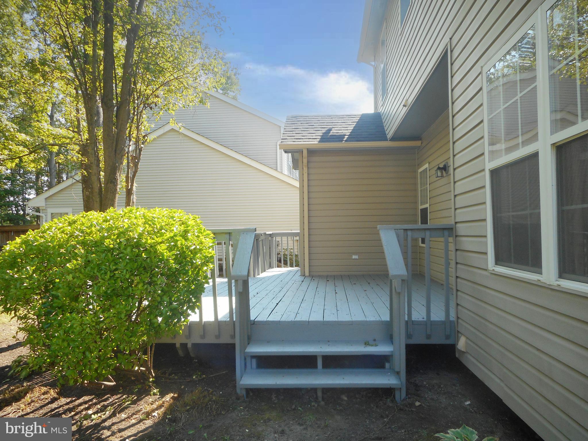 ST CHARLES HAMPSHIRE - Residential