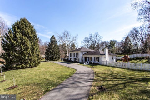 Homes For Rent - 7510 Shadywood Road<br/> BETHESDA, MD 20817