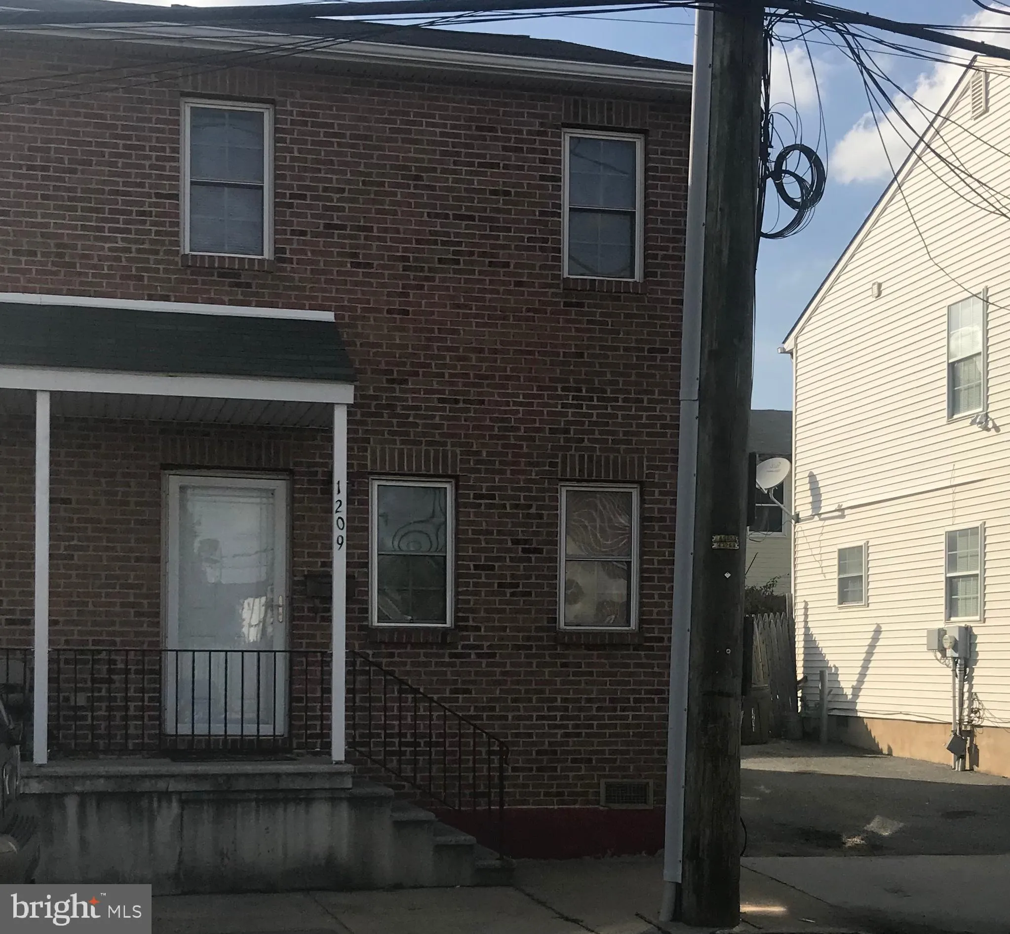 1209 N Claymont Street, Wilmington, DE 19802