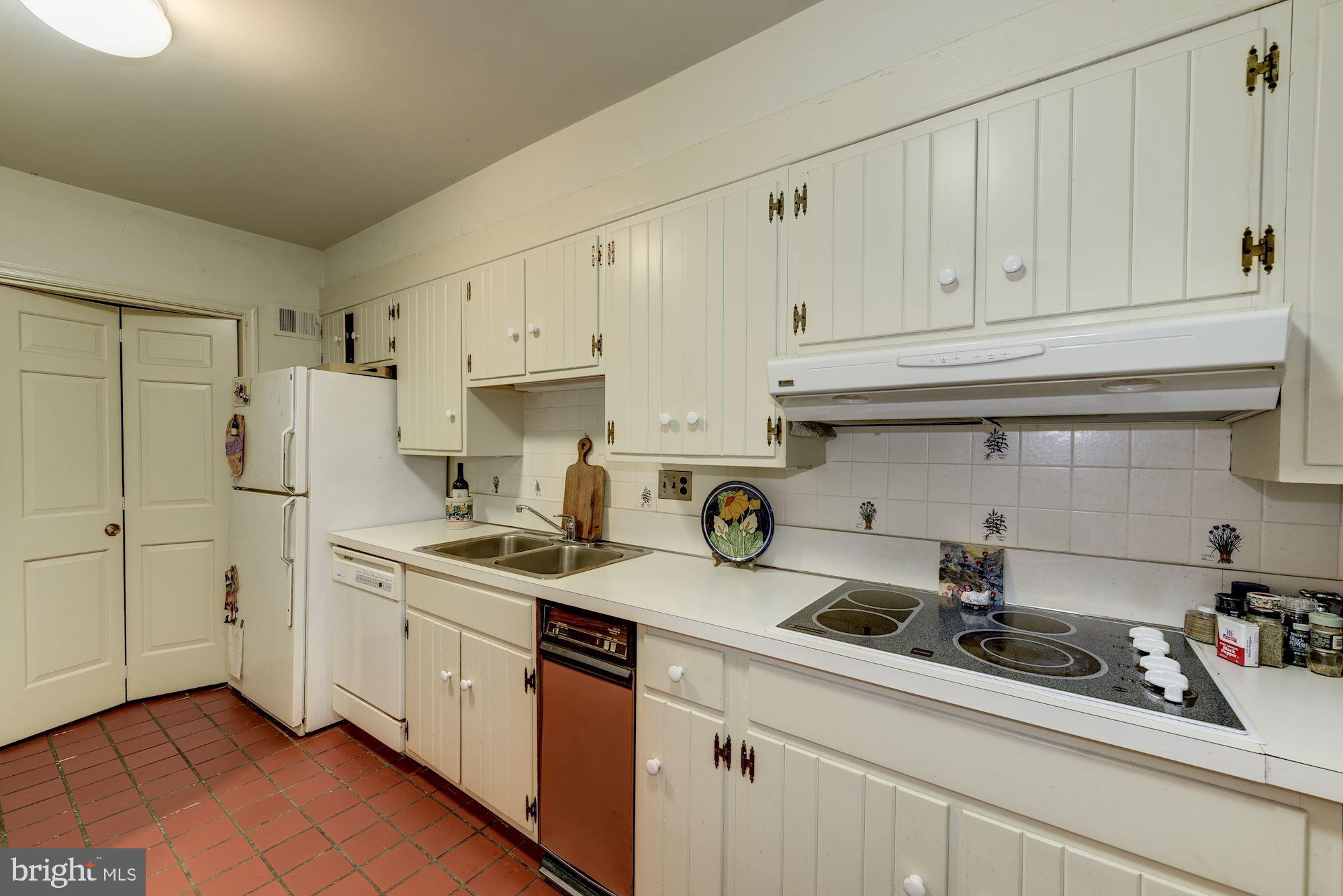 OVERLOOK AT LEISURE WORLD - Residential