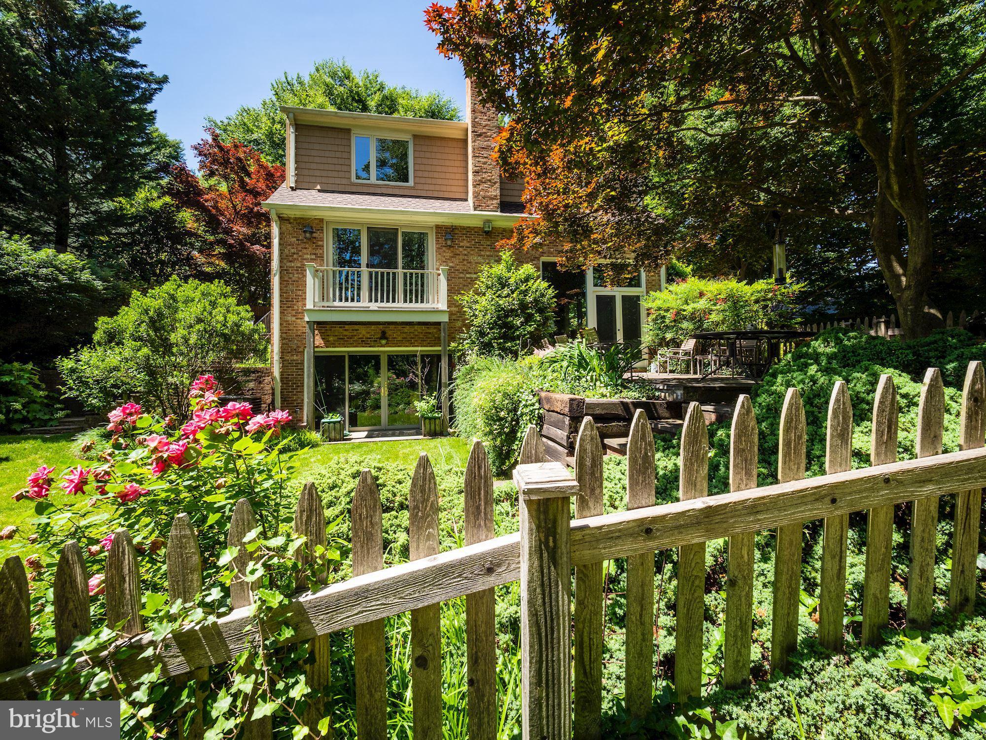 OVERLOOK AT LEISURE WORLD - Residential