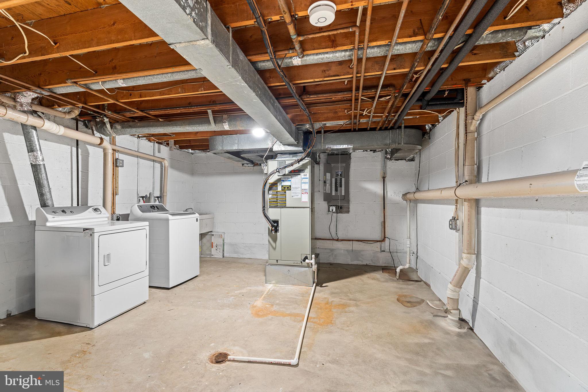 OLD TOWN ALEXANDRIA - Residential