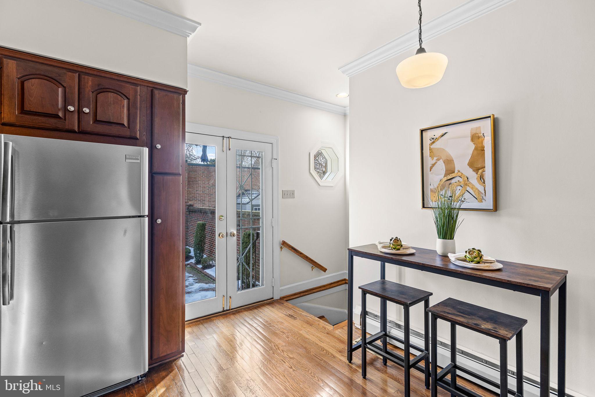 OLD TOWN ALEXANDRIA - Residential