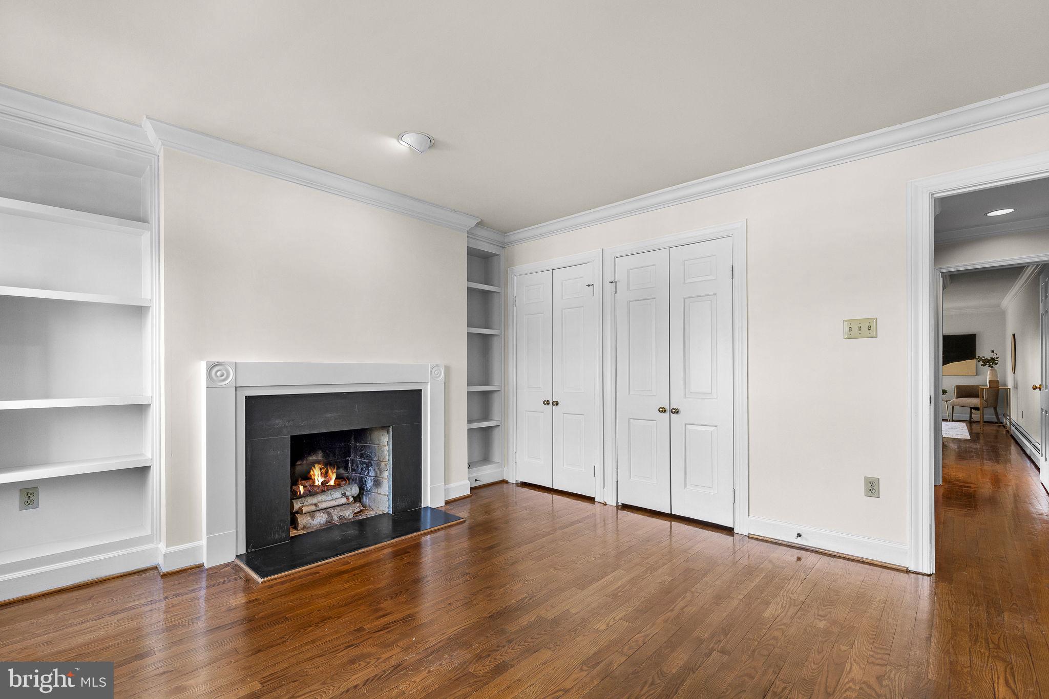 OLD TOWN ALEXANDRIA - Residential