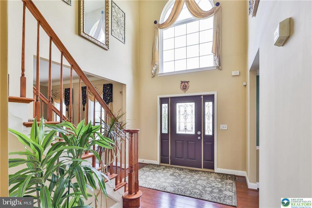 1642 WINDMILL LANE