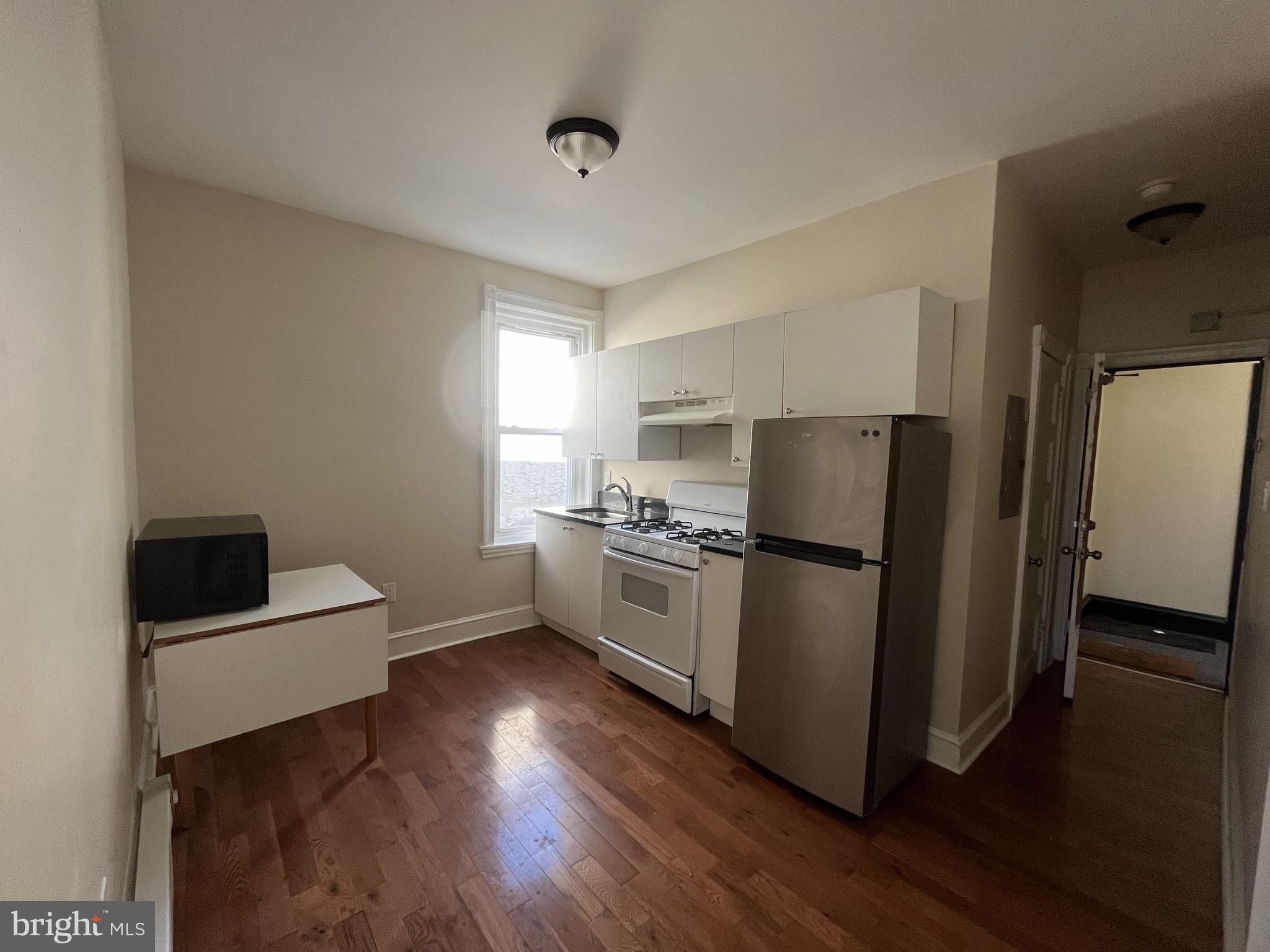 WALNUT HILL - Residential Lease