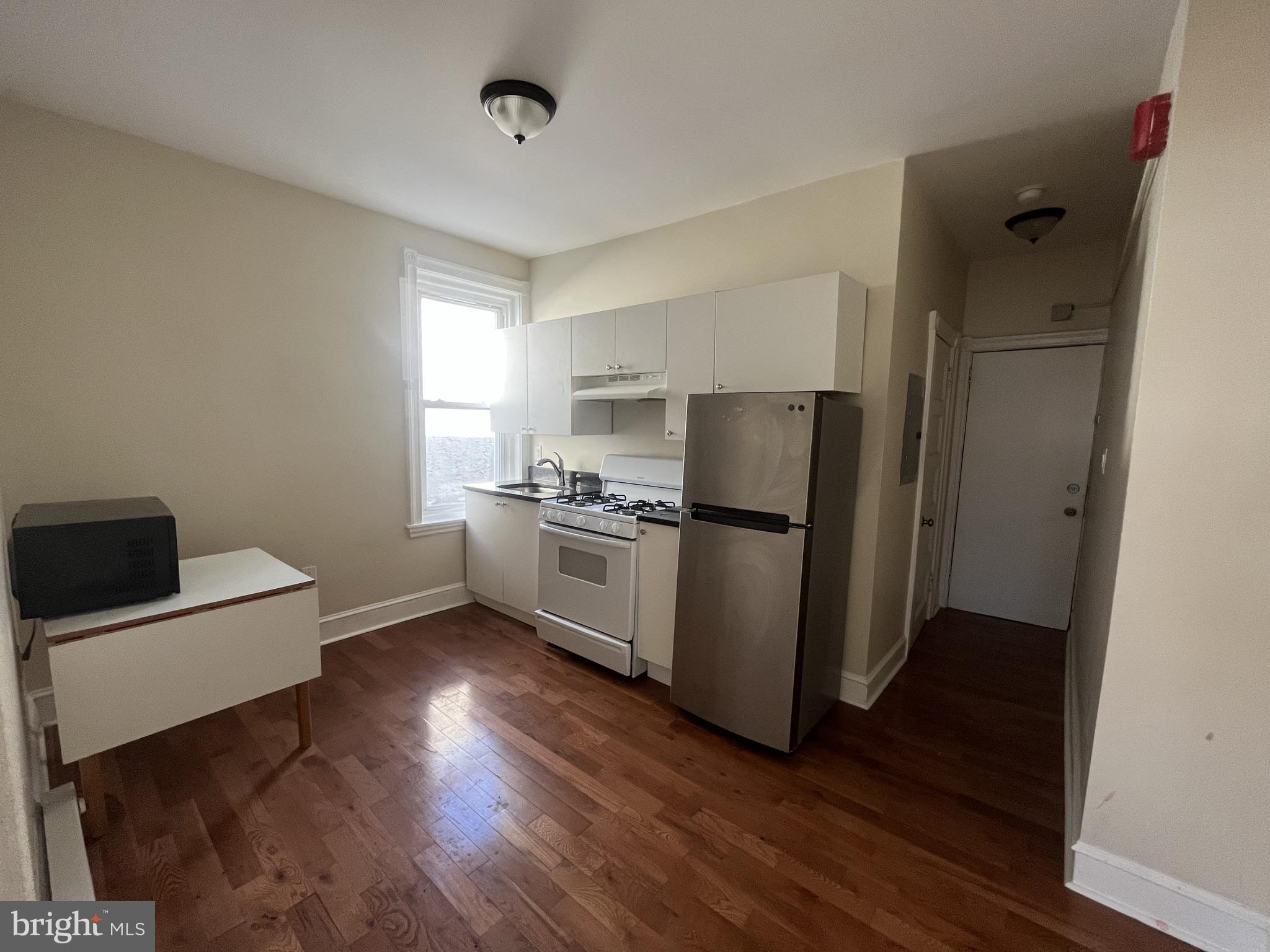 WALNUT HILL - Residential Lease