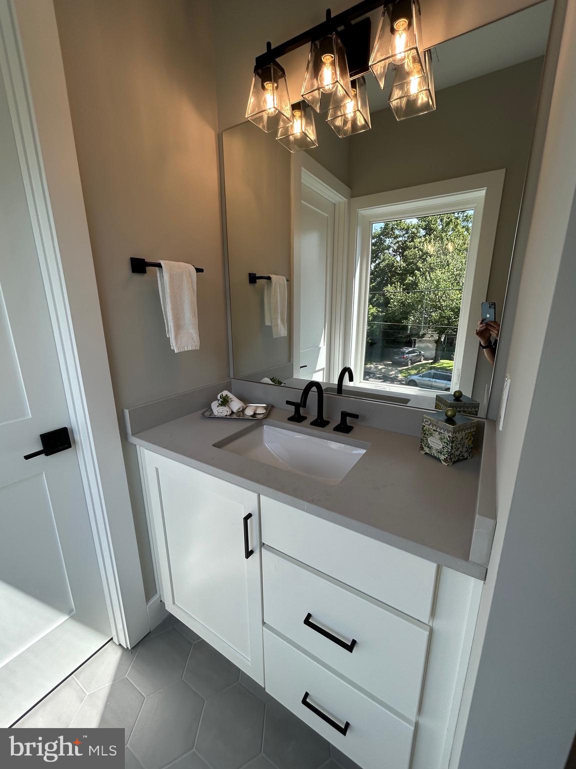 KENSINGTON ESTATES - Residential