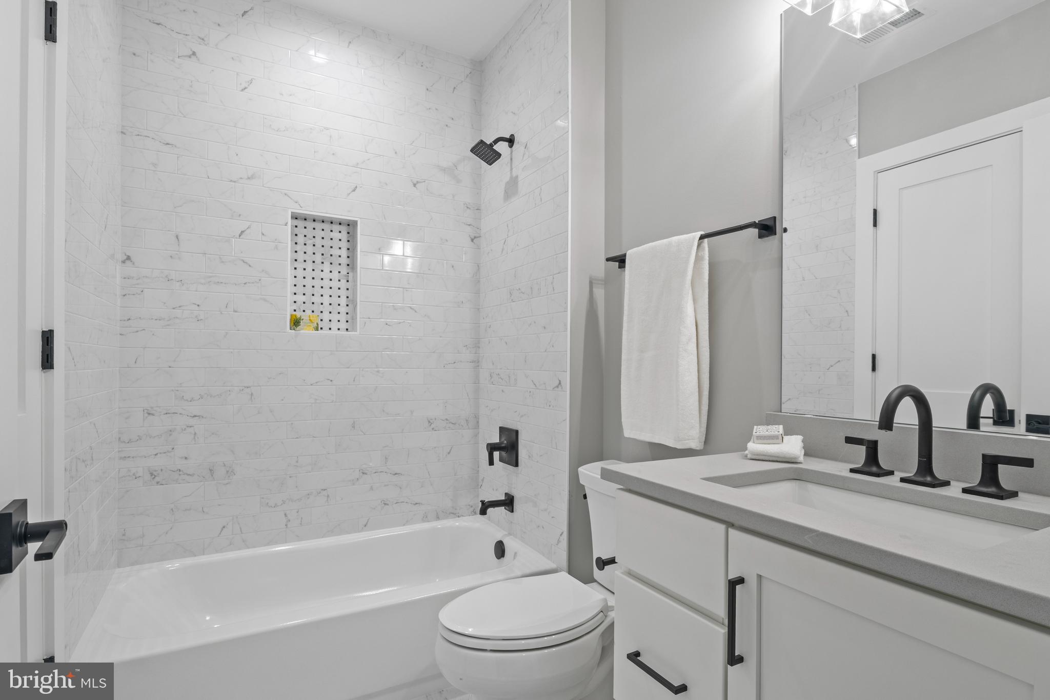 KENSINGTON ESTATES - Residential