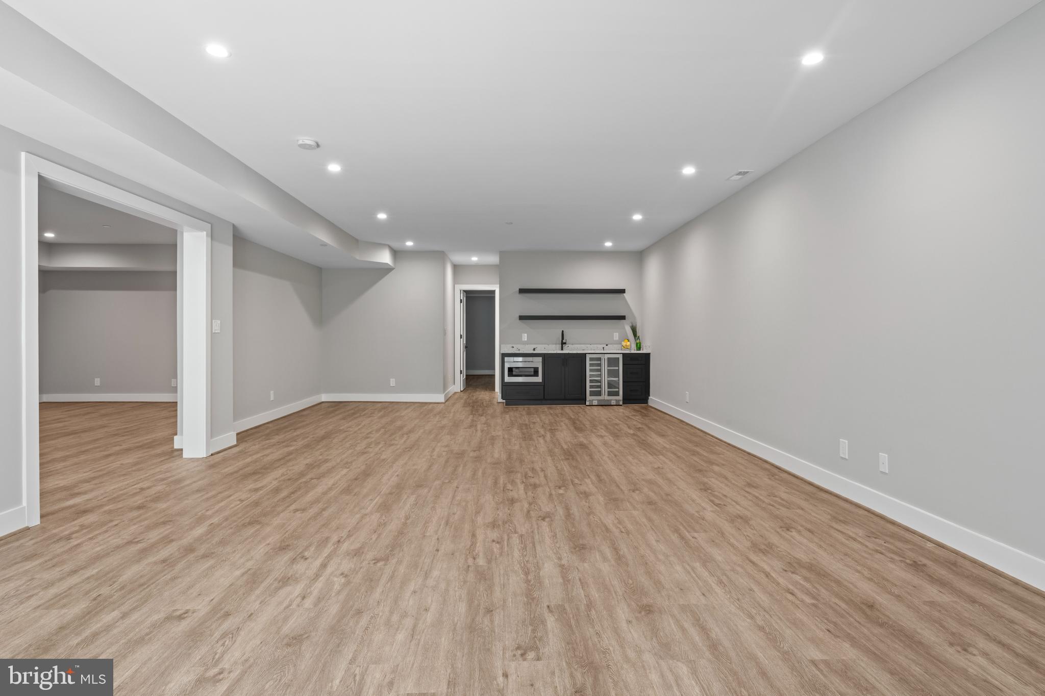 KENSINGTON ESTATES - Residential