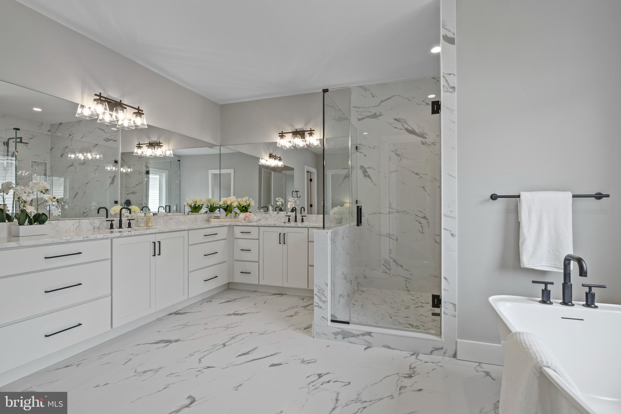 KENSINGTON ESTATES - Residential