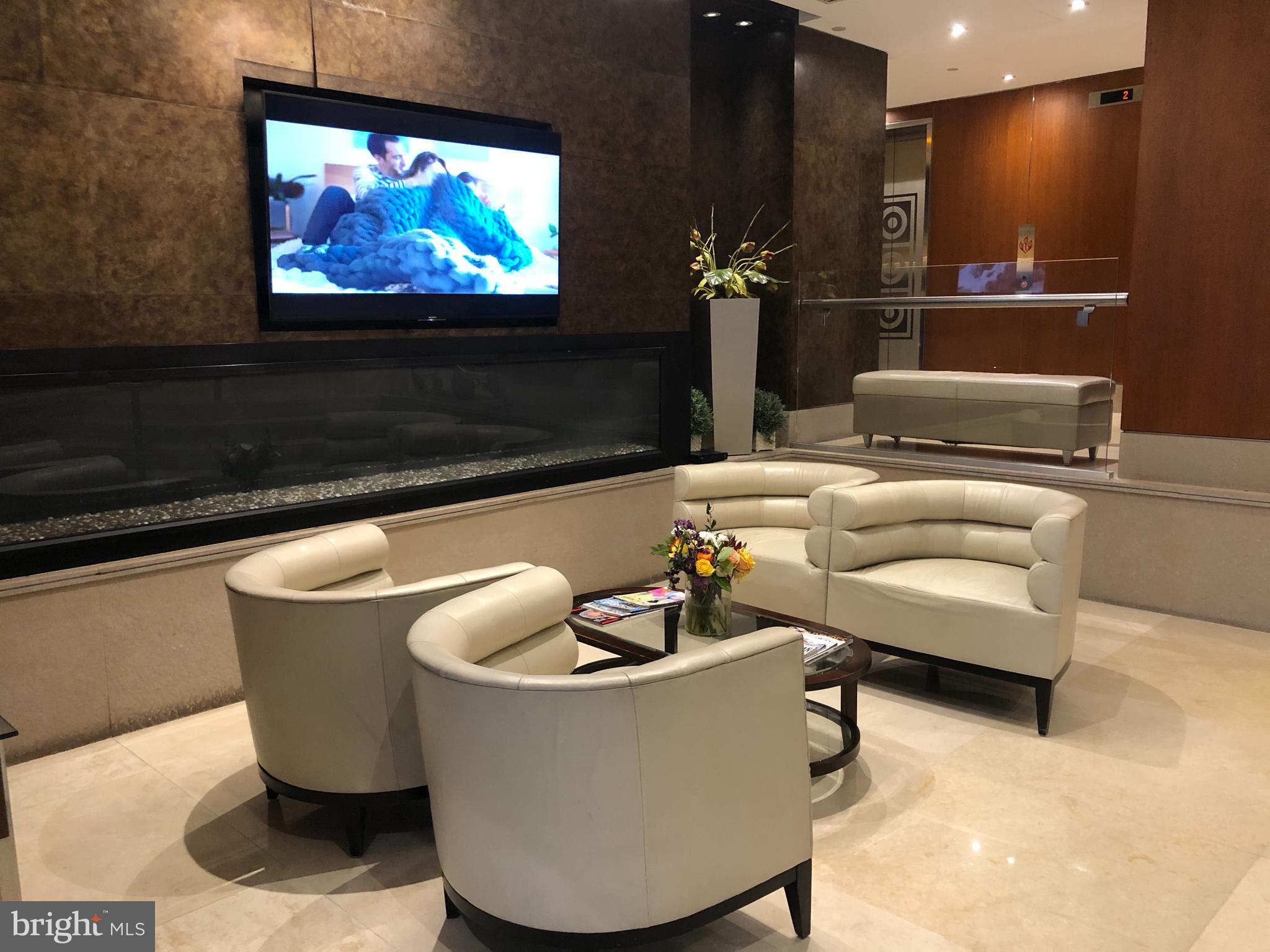 811 4TH STREET NW 1019