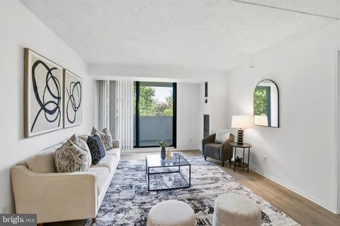 Photo of 5911 Edsall Road #511, ALEXANDRIA, VA 22304 (MLS # VAAX2060650)