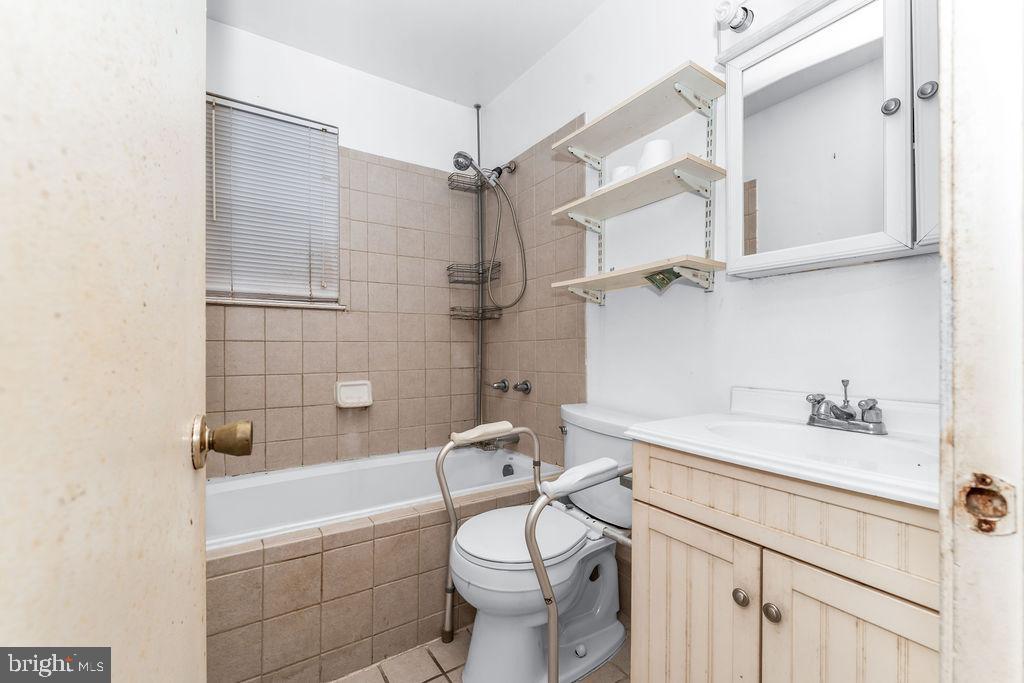 CARMODY HILLS - Residential