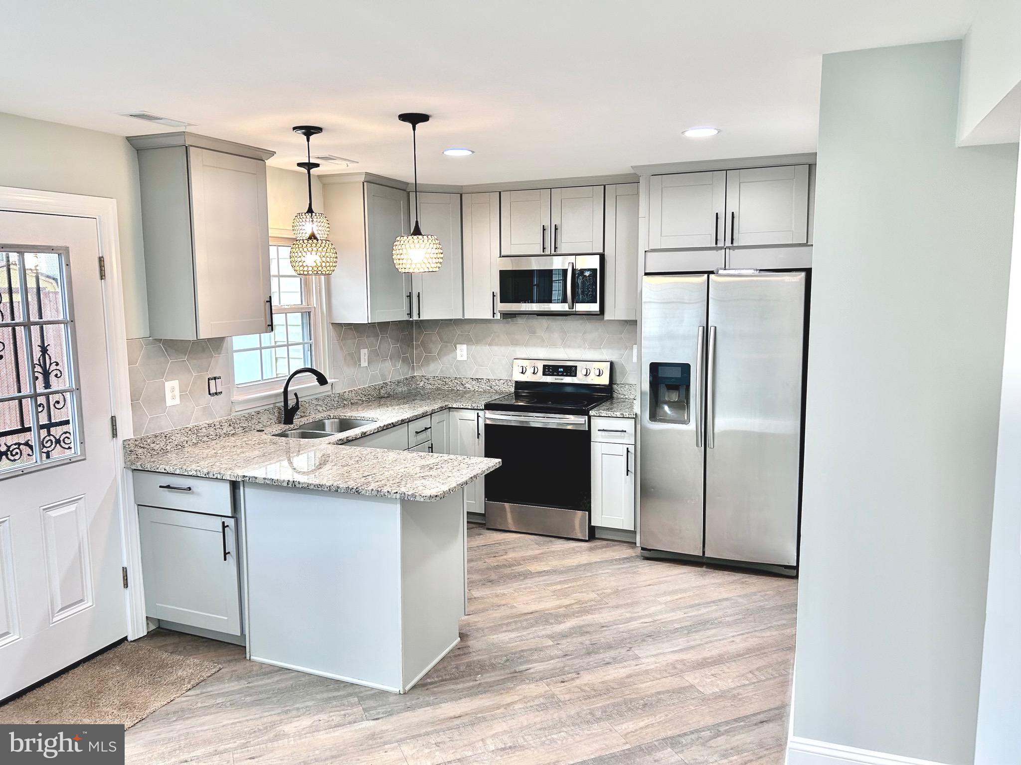 LANCASTER / WESTLAKE VILLAGE - Residential