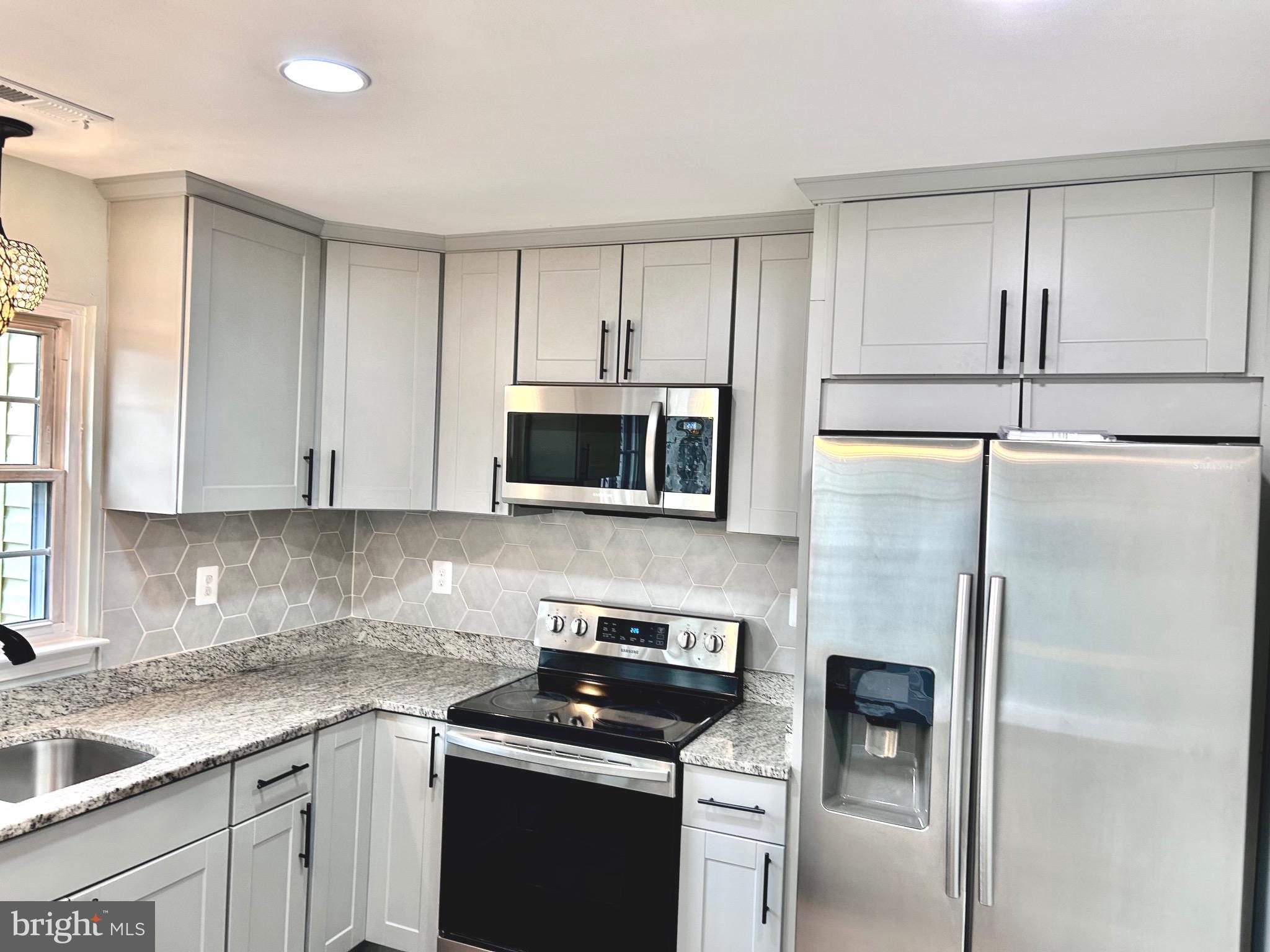 LANCASTER / WESTLAKE VILLAGE - Residential