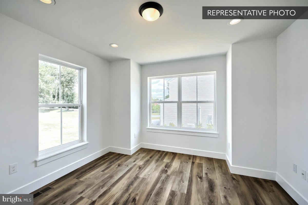 EMILY PLAN AT THE SEASONS