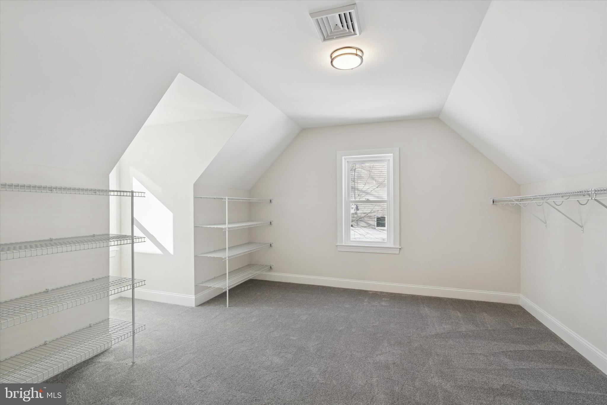 EDGEMONT - Residential