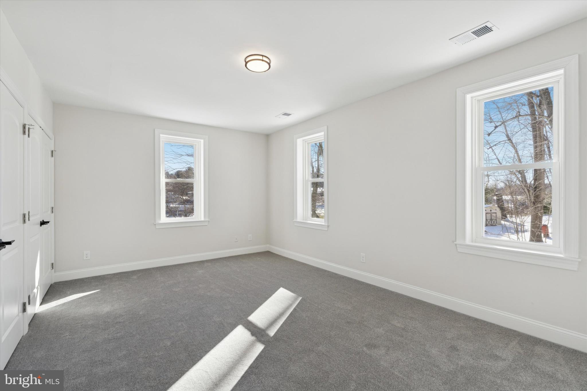 EDGEMONT - Residential