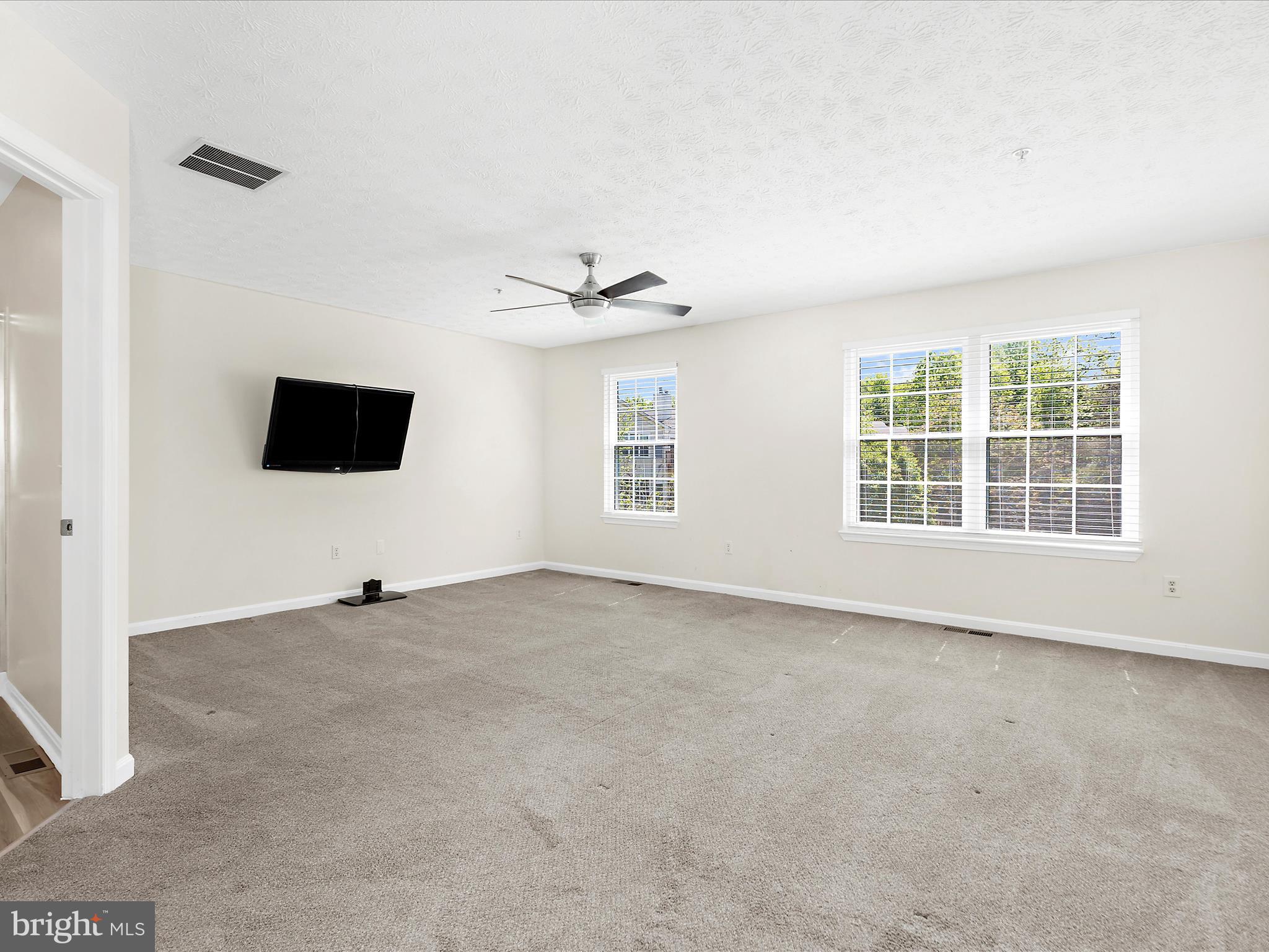 ANNAPOLIS OVERLOOK - Residential