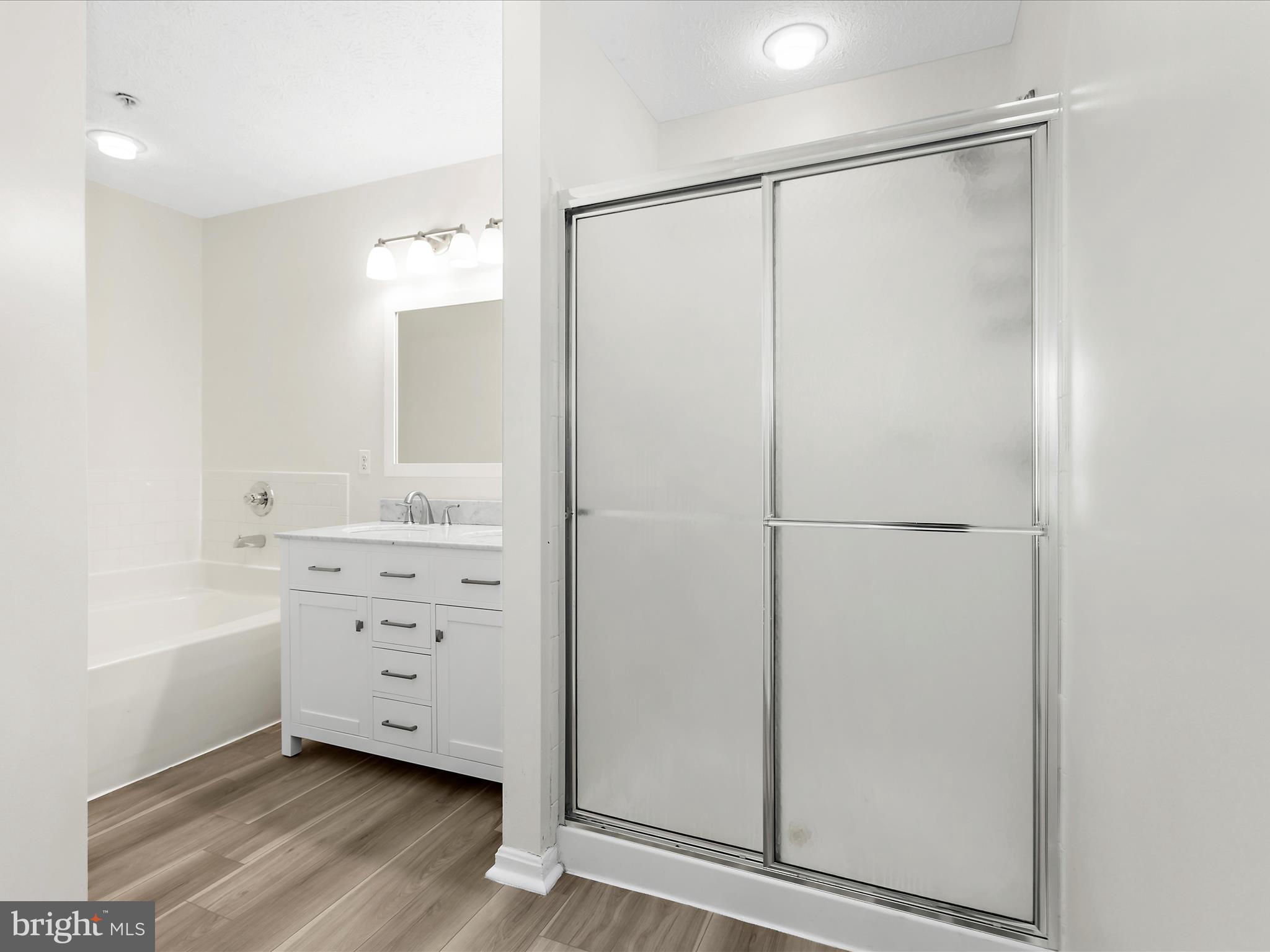 ANNAPOLIS OVERLOOK - Residential