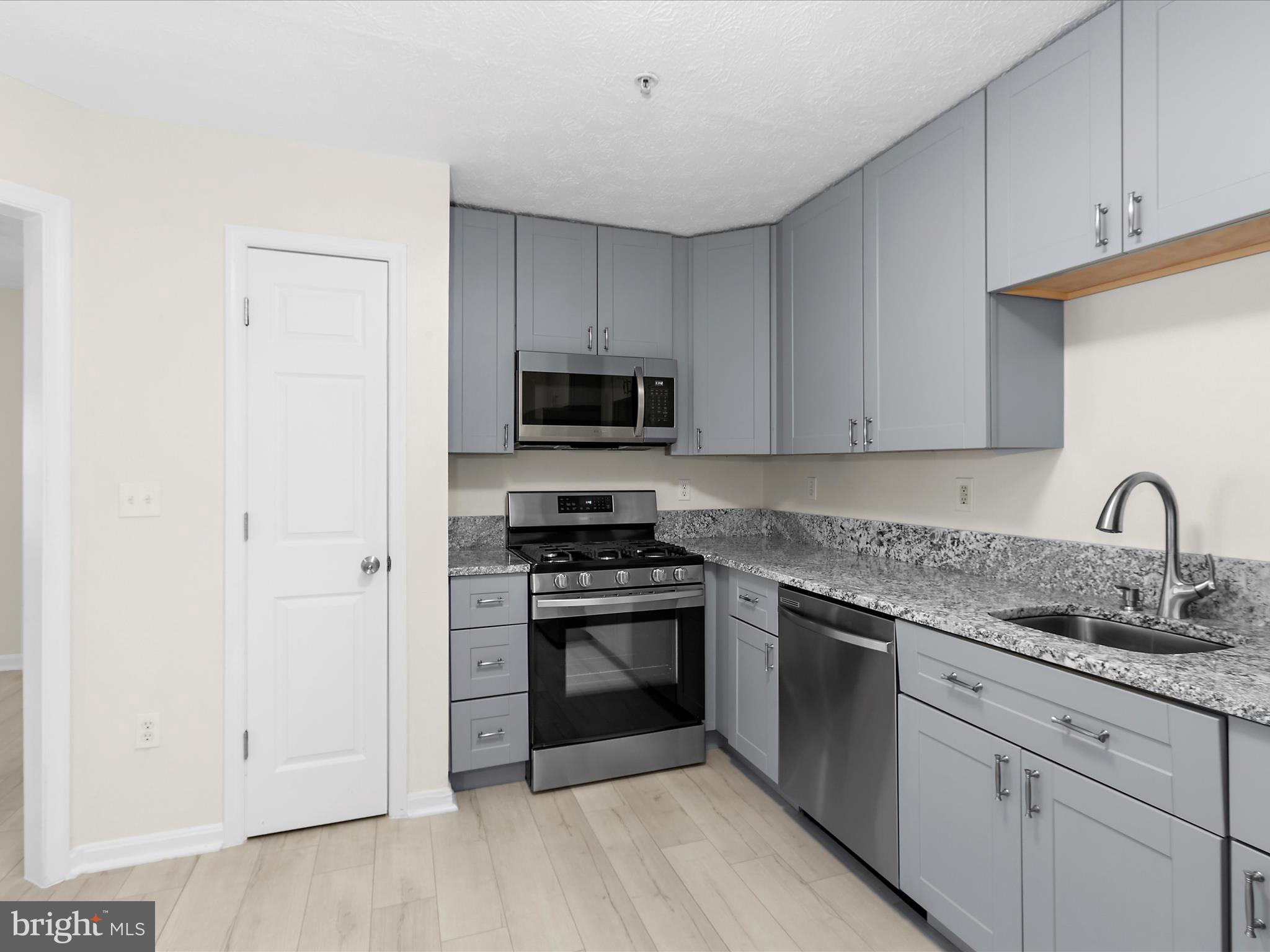 ANNAPOLIS OVERLOOK - Residential