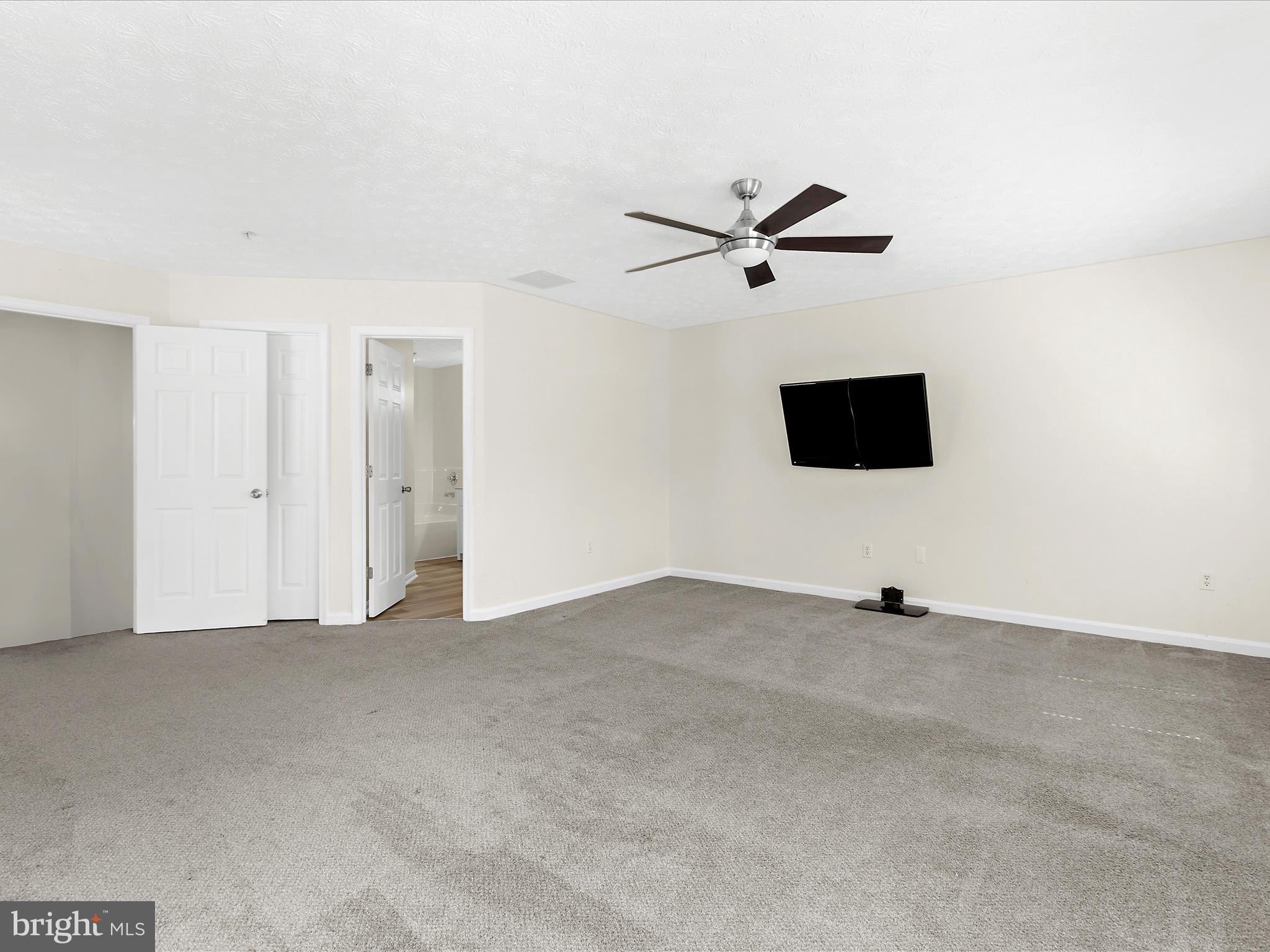 ANNAPOLIS OVERLOOK - Residential